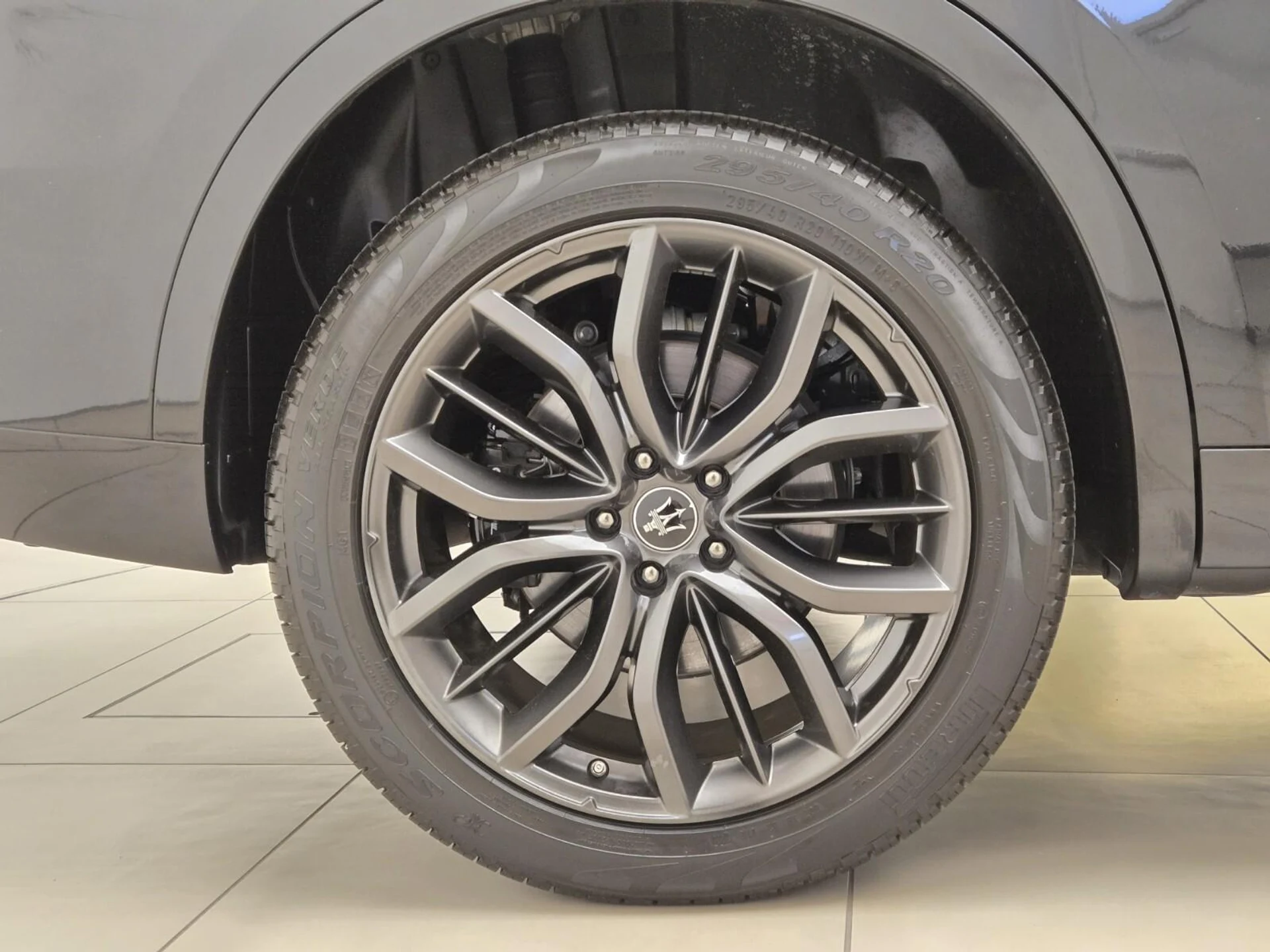 mph006_2204462047_Used_2024_Maserati_Levante_GT_1777354936_91b079ff2d