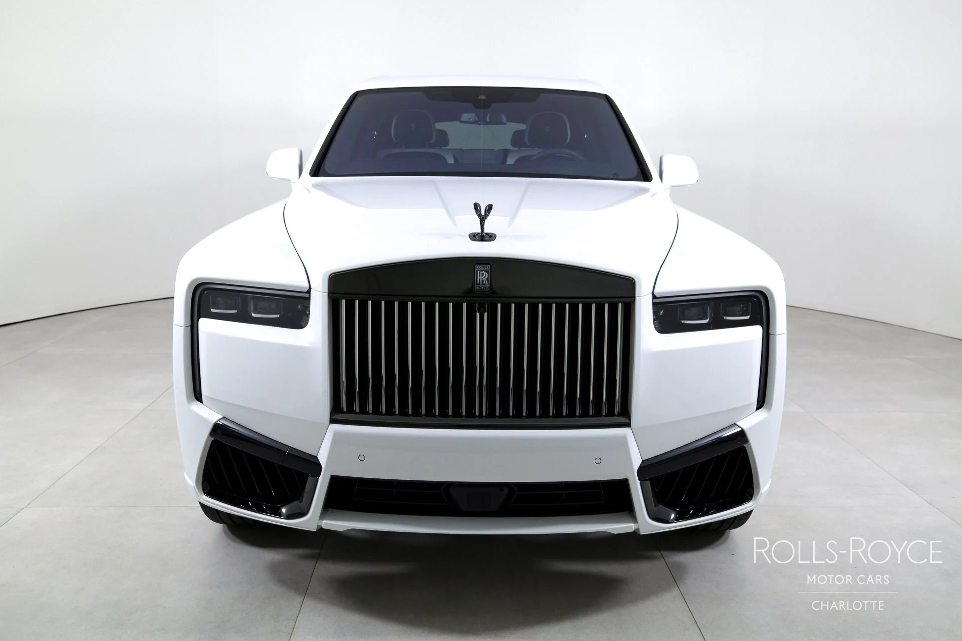 mph006_22109745_Used_2025_Rolls_Royce_Black_Badge_Cullinan_1759506322_51a05818df