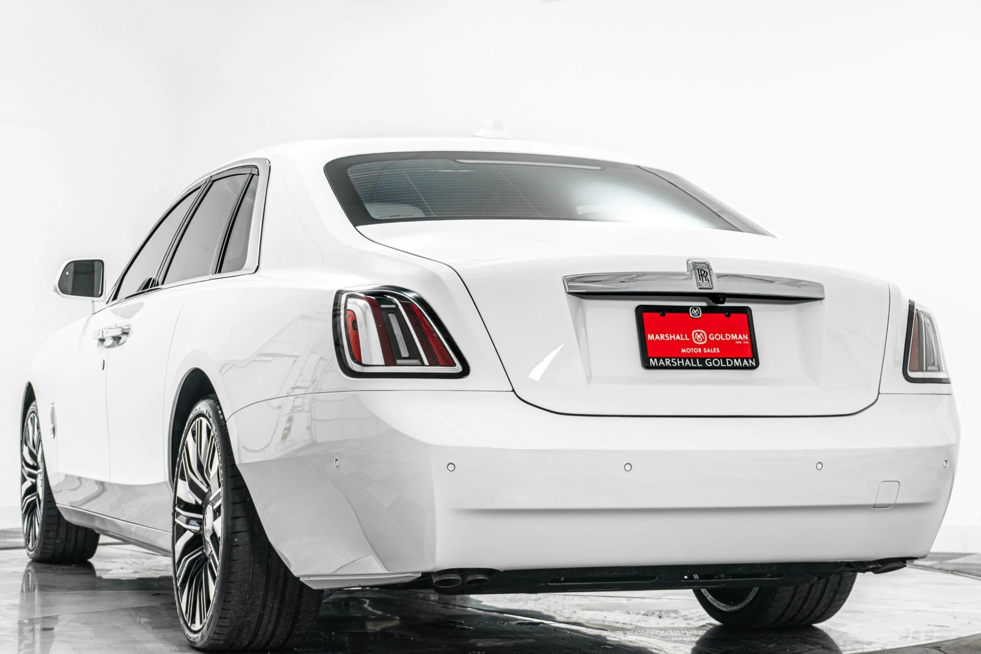 mph006_2212168480_Used_2026_Rolls_Royce_Ghost_Two_Tone_Interior_Low_Miles_1781640354_d9fffb8819