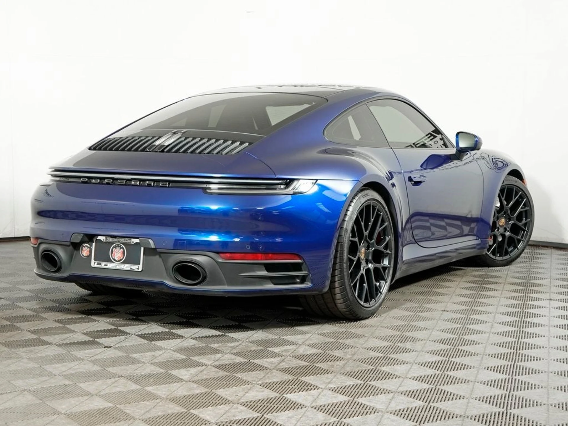 mph006_221983931_7_c36eddbbcd