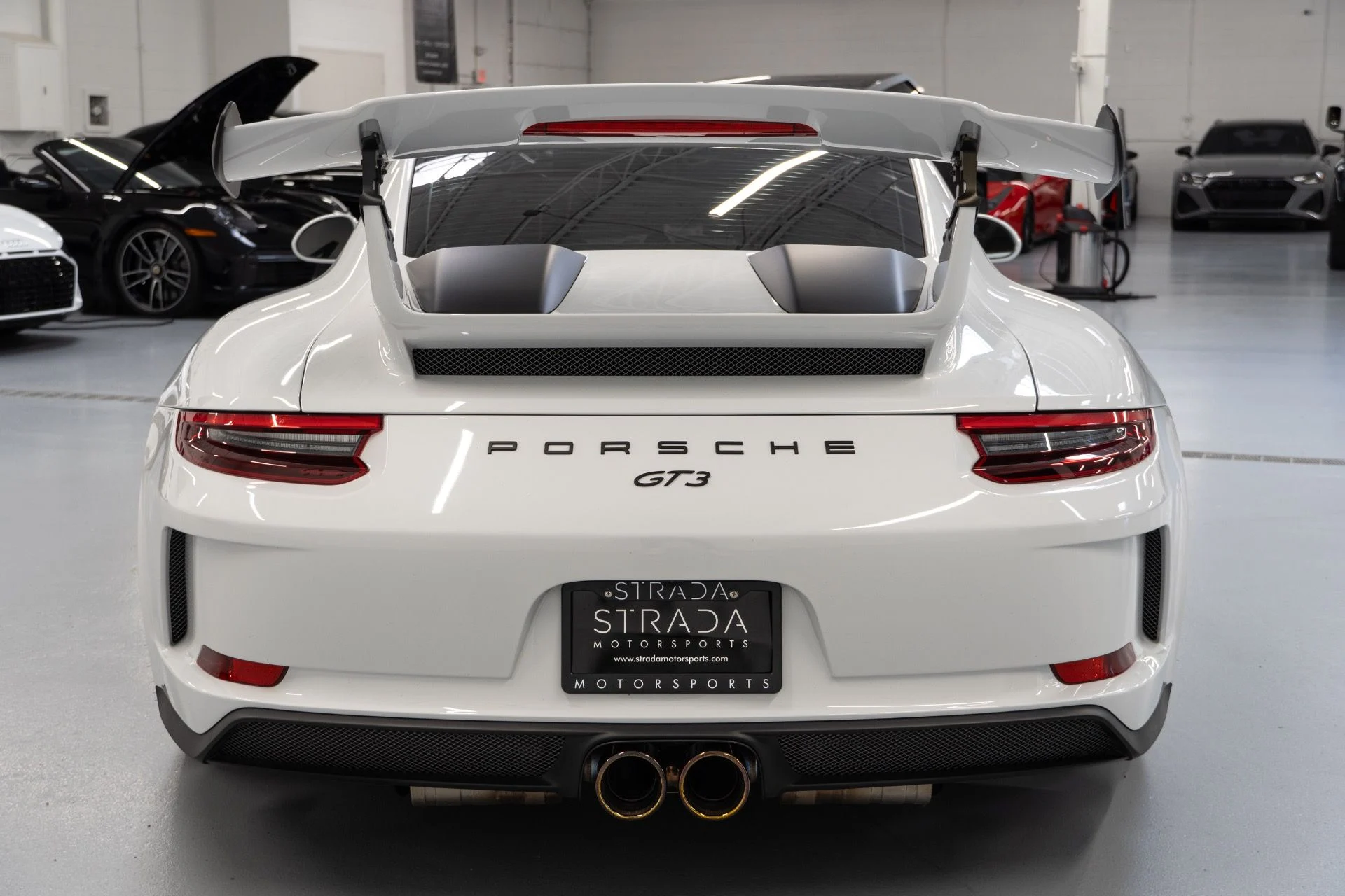 mph006_2221279805_Used_2018_Porsche_911_GT_3_1761338544_b99f4b2364