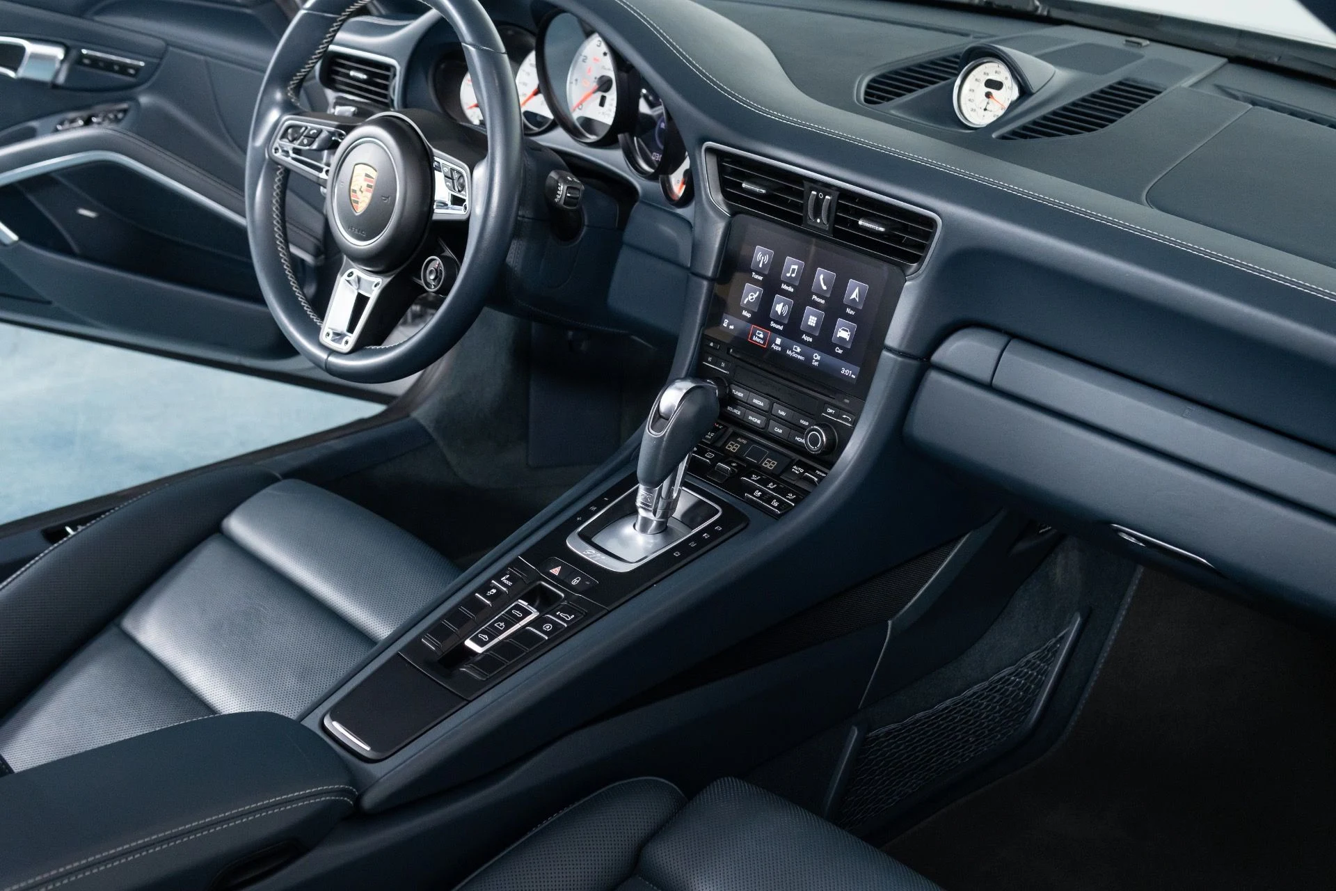mph006_2223713729_Used_2019_Porsche_911_Turbo_S_1782003484_56e0c18555