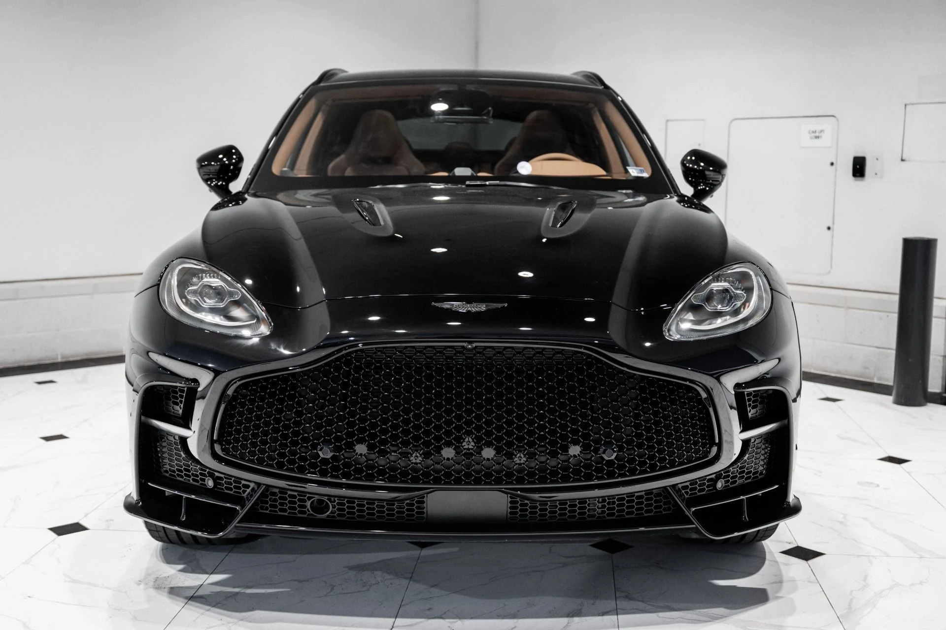 mph006_2227167859_New_2026_Aston_Martin_DBX_S_1775443121_019e5e9198