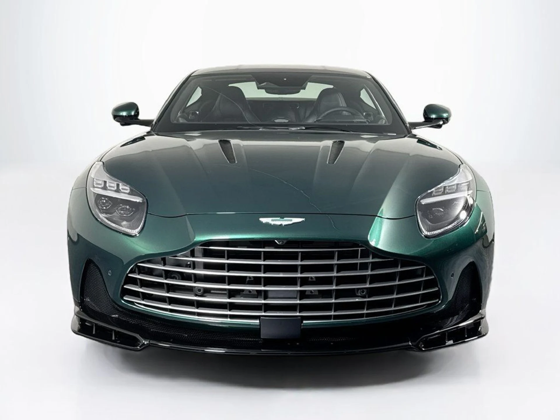 mph006_2235124373_new_2026_aston_martin_db12_scoupe_11350_23086694_8_1024_d020ce6ab3