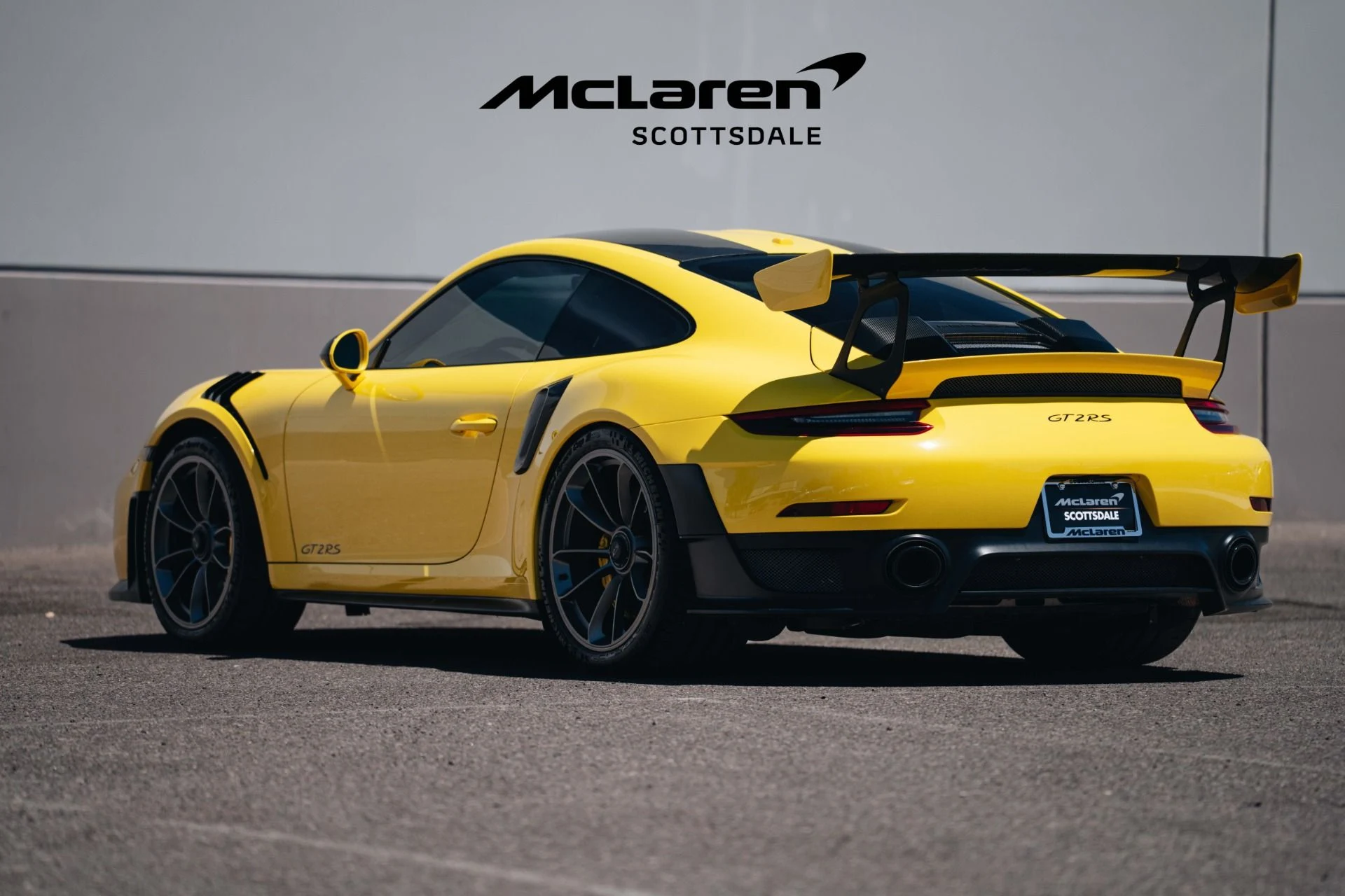 mph006_2237717521_Used_2018_PORSCHE_911_GT_2_RS_1746157617_aa79ee1a2c