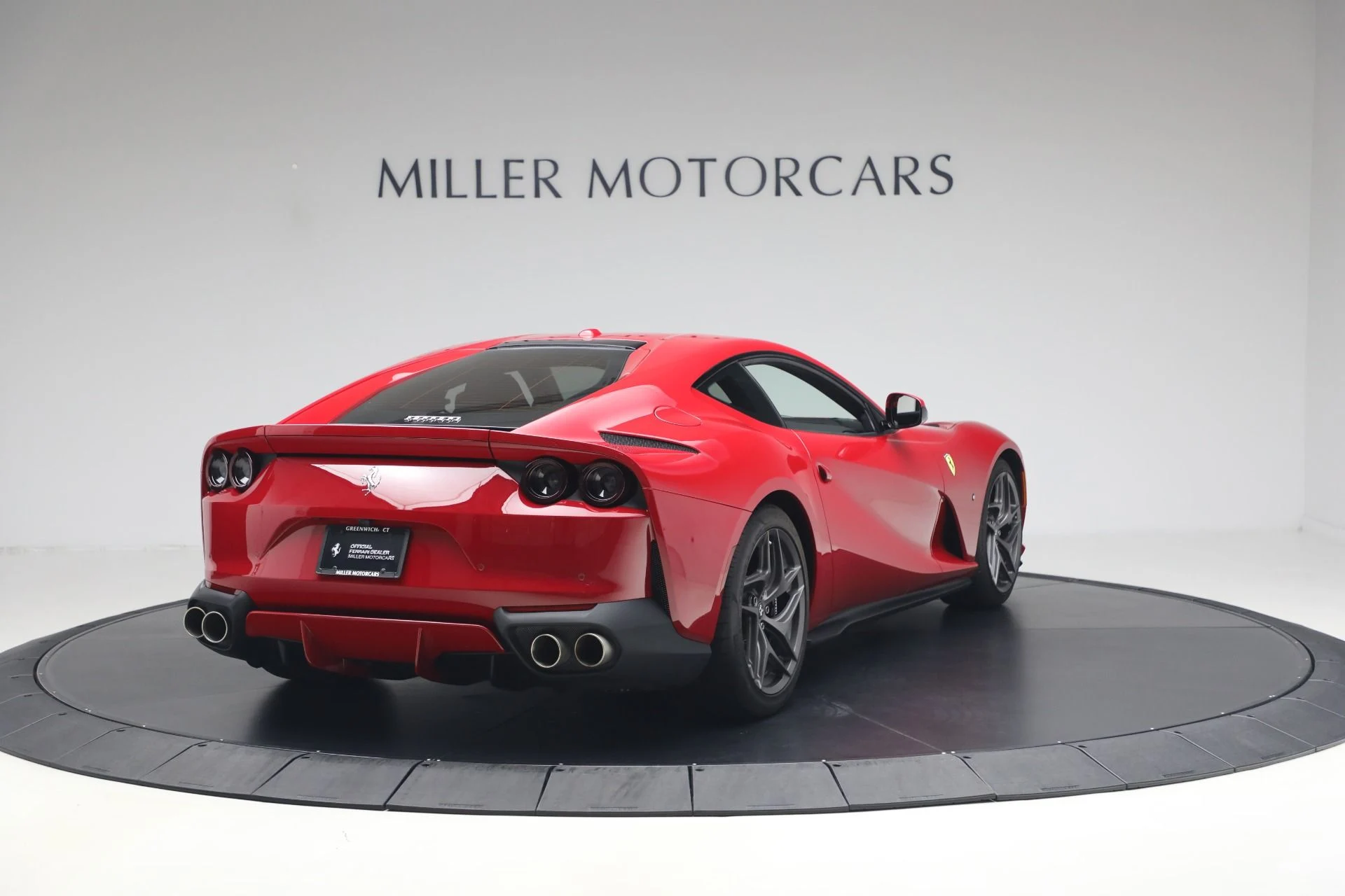 mph006_2238061156_Used_2018_Ferrari_812_Superfast_1782848495_5f1fd966a6