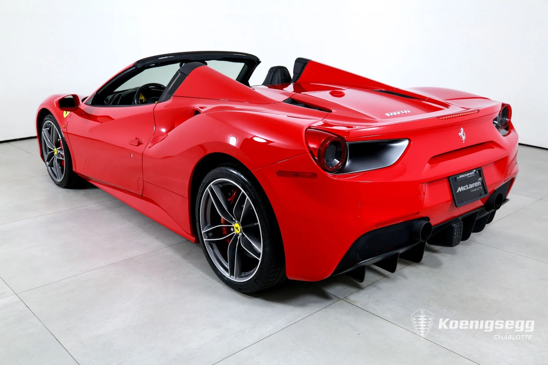 mph006_2241745964_Used_2019_Ferrari_488_Spider_1782837651_b2edef1431