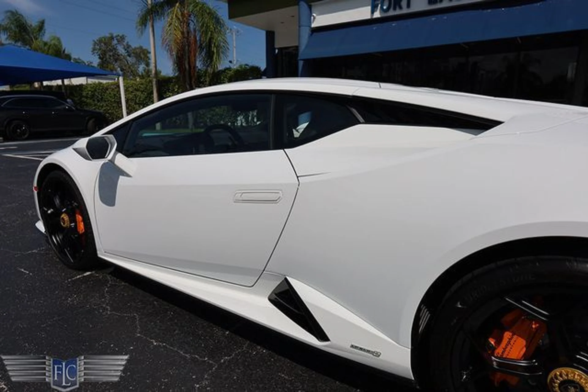 mph006_2245928839_used_2023_lamborghini_huracan_tecnica_coupe_6305_23081999_11_640_ff5afa8a51