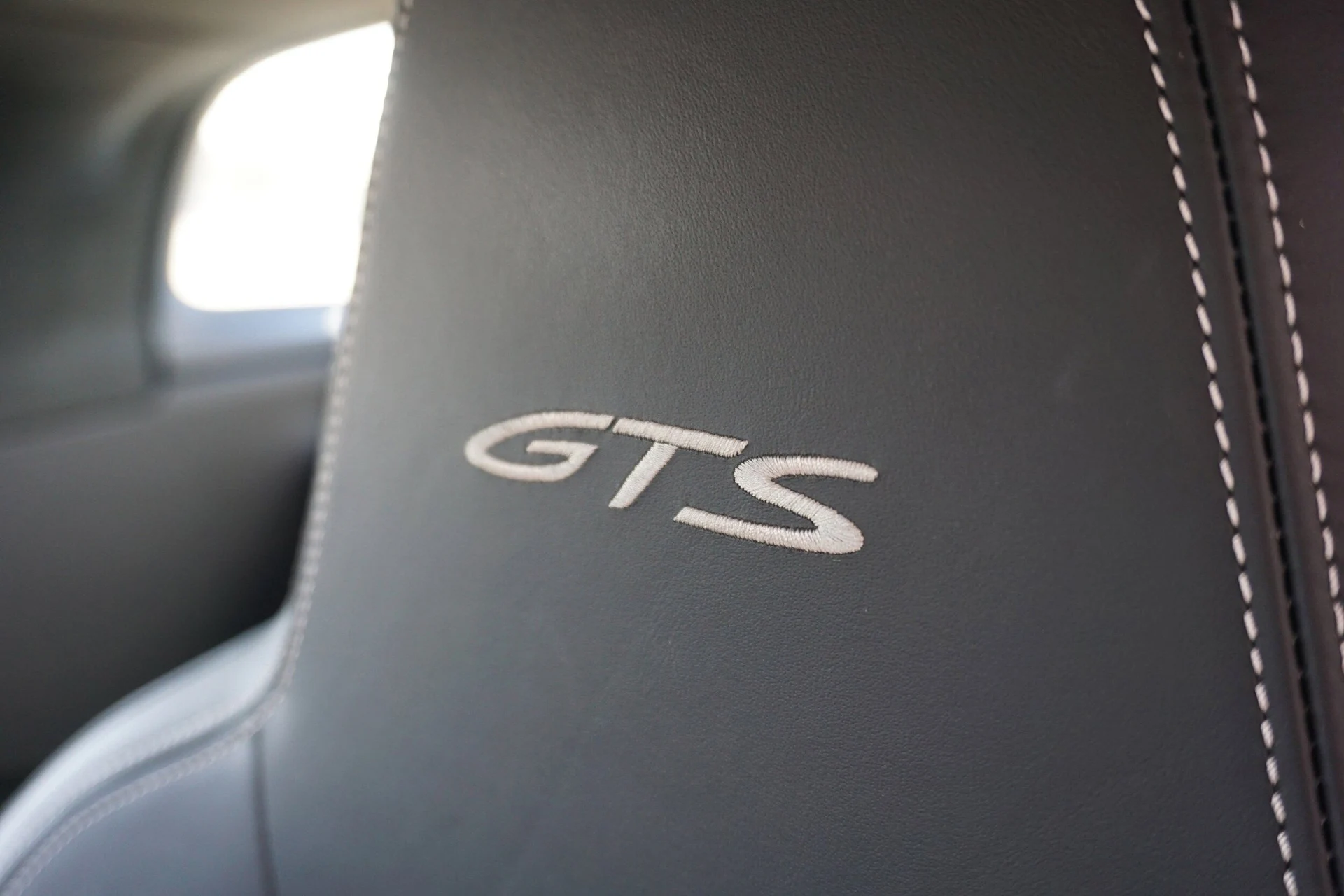 mph006_2247161141_f5a11fe94d18940700338a71eab1c465x_037ad276a3