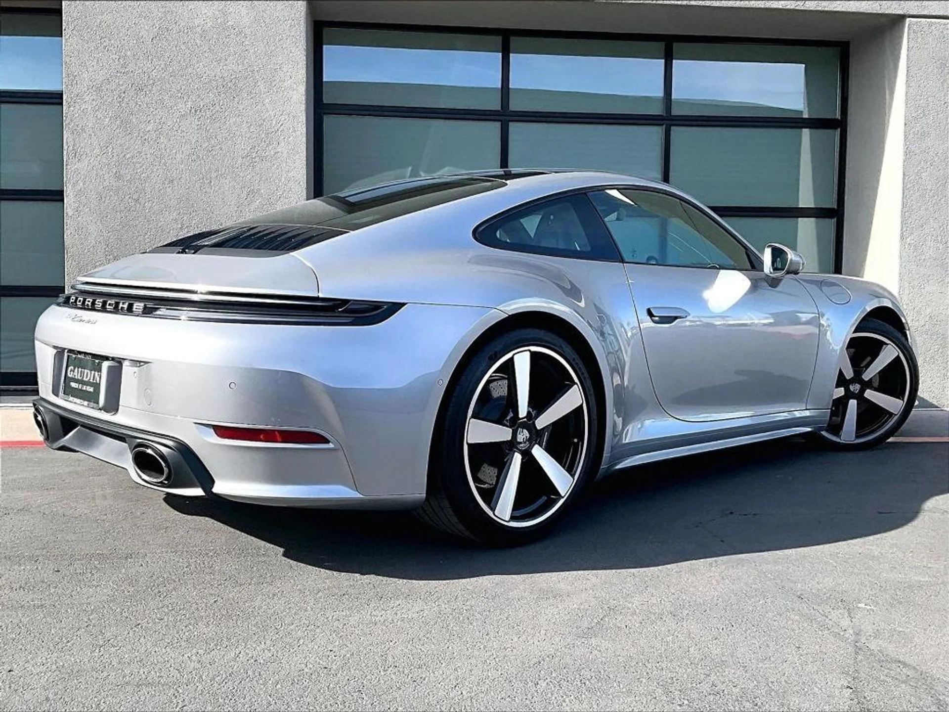 mph006_2248781440_q_i8_Co5u77p_K6r_VB_65_Fx2rrj_a_A_94990f9187