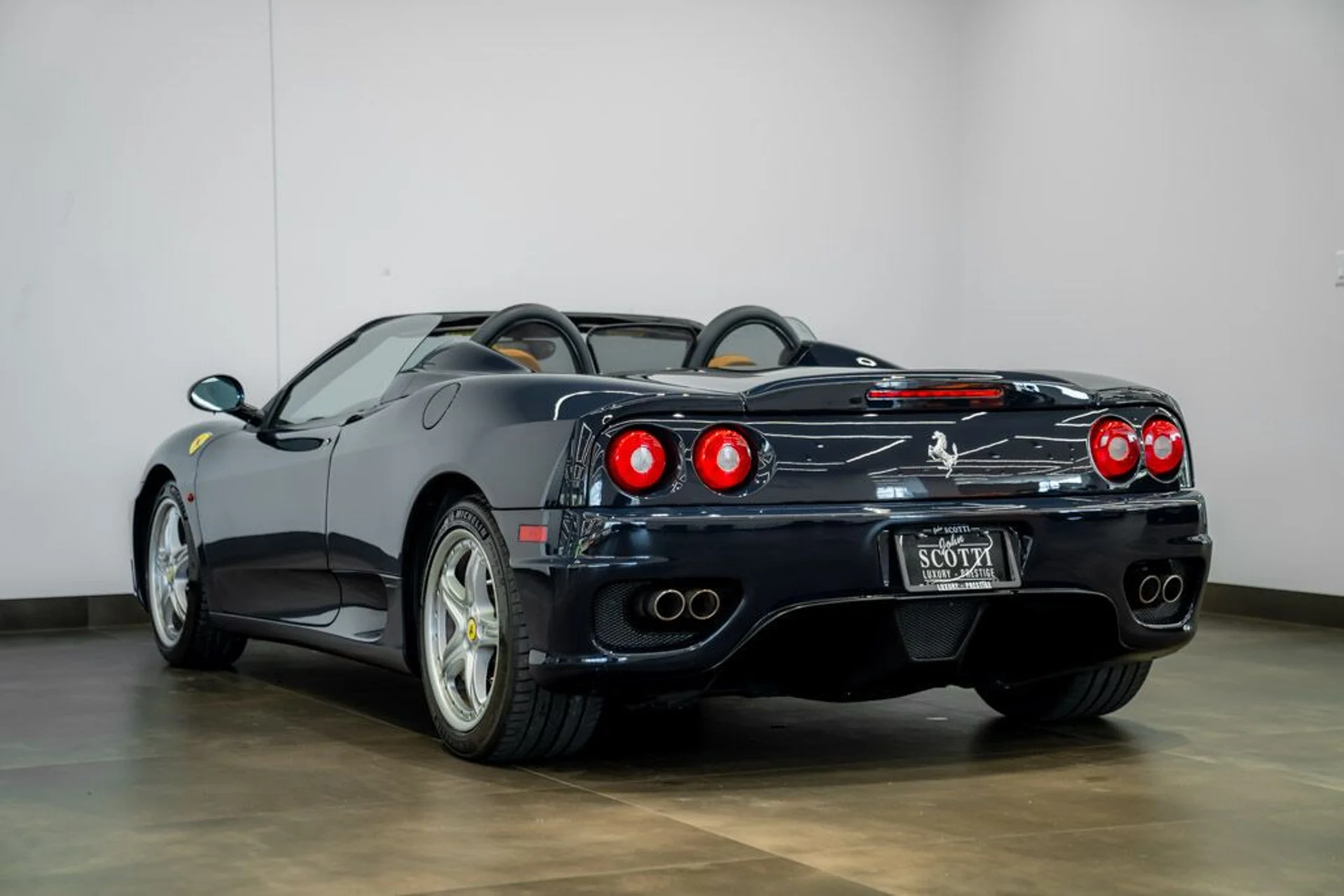 mph006_2257896057_ferrari_360_2004_jpg_v_1758918548_f80975c159