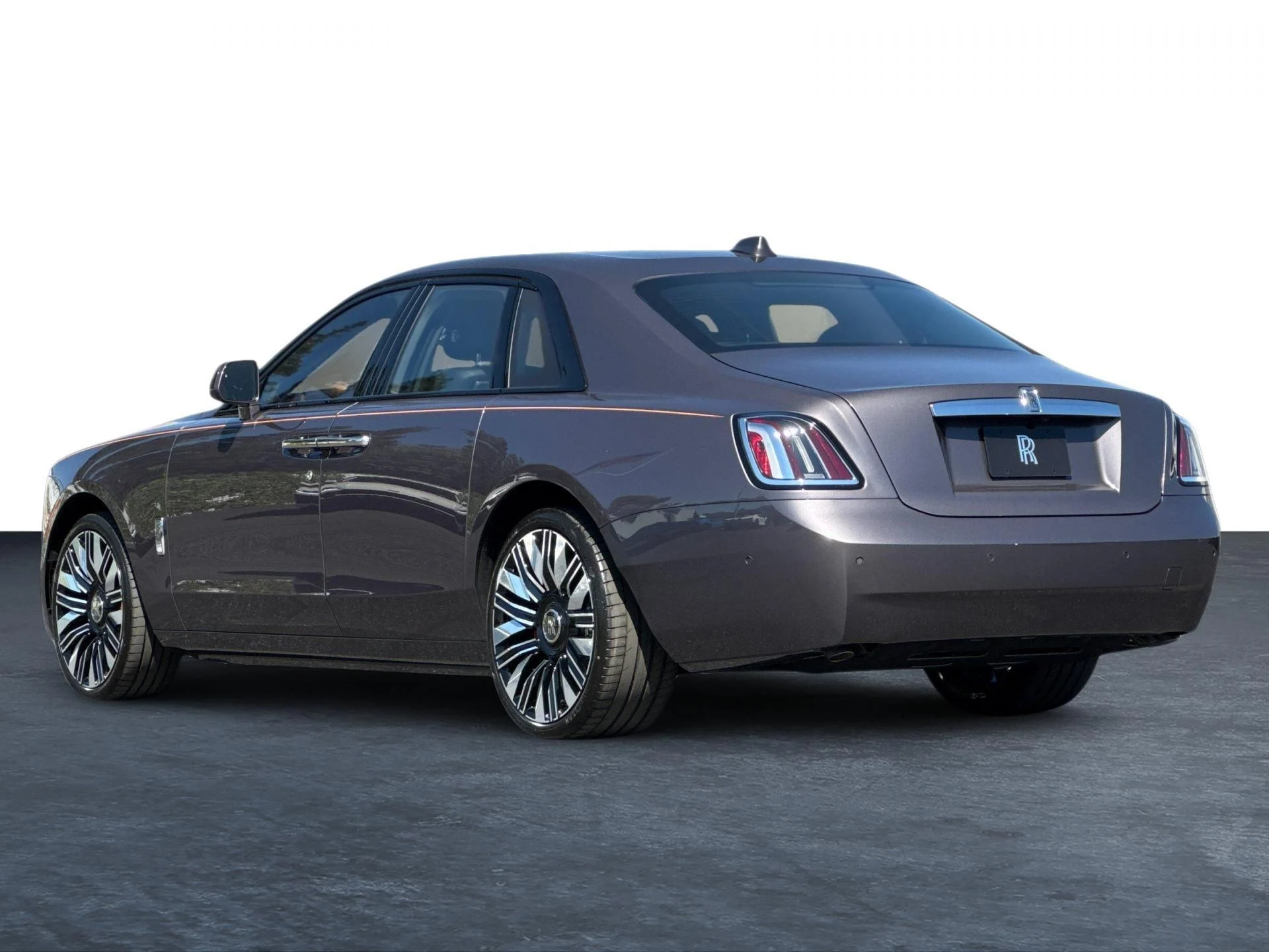 mph006_2262615475_New_2025_Rolls_Royce_Ghost_Base_1756889523_e5b814b7b7