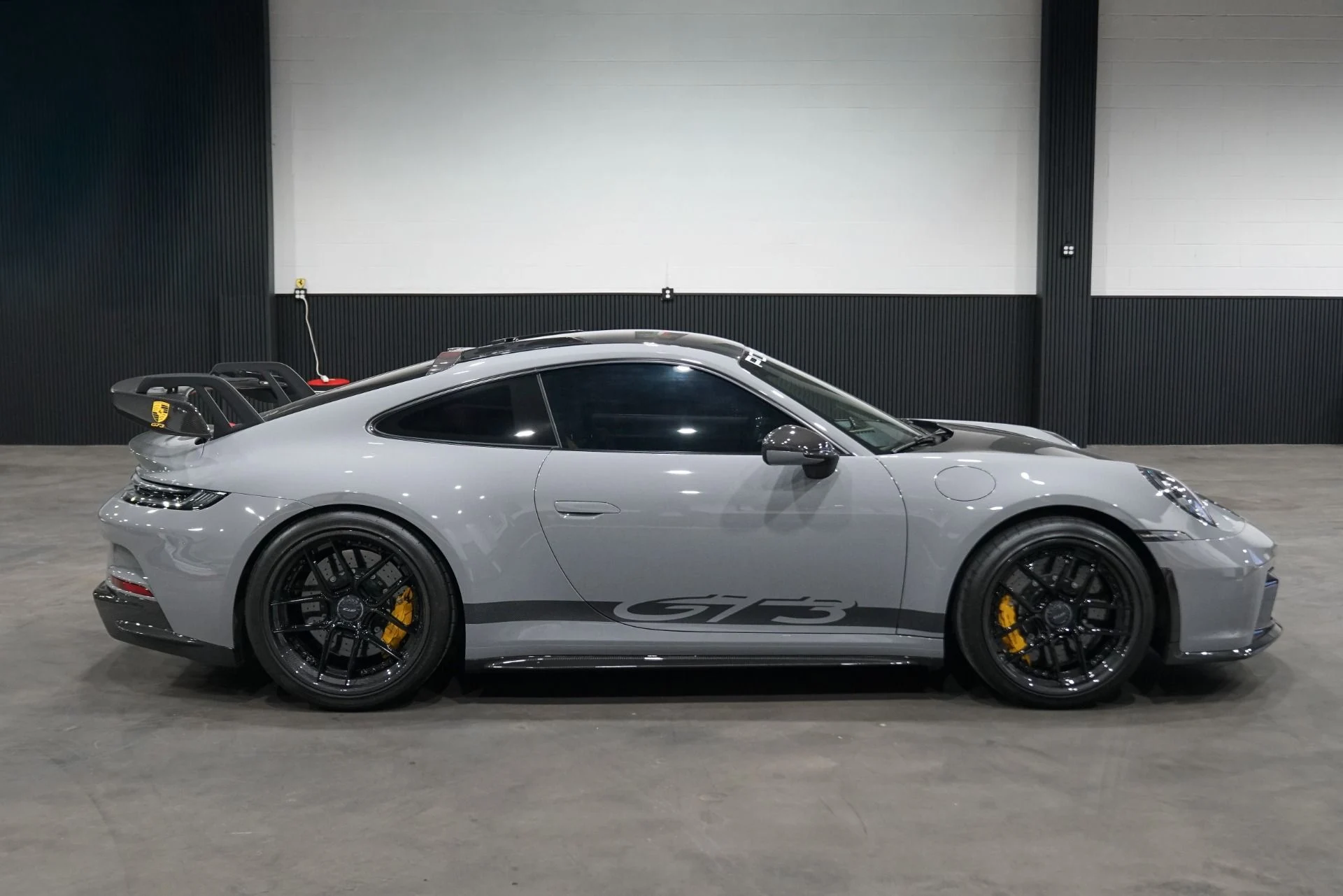 mph006_226382801_Used_2022_Porsche_911_GT_3_1766780416_304d5739c8