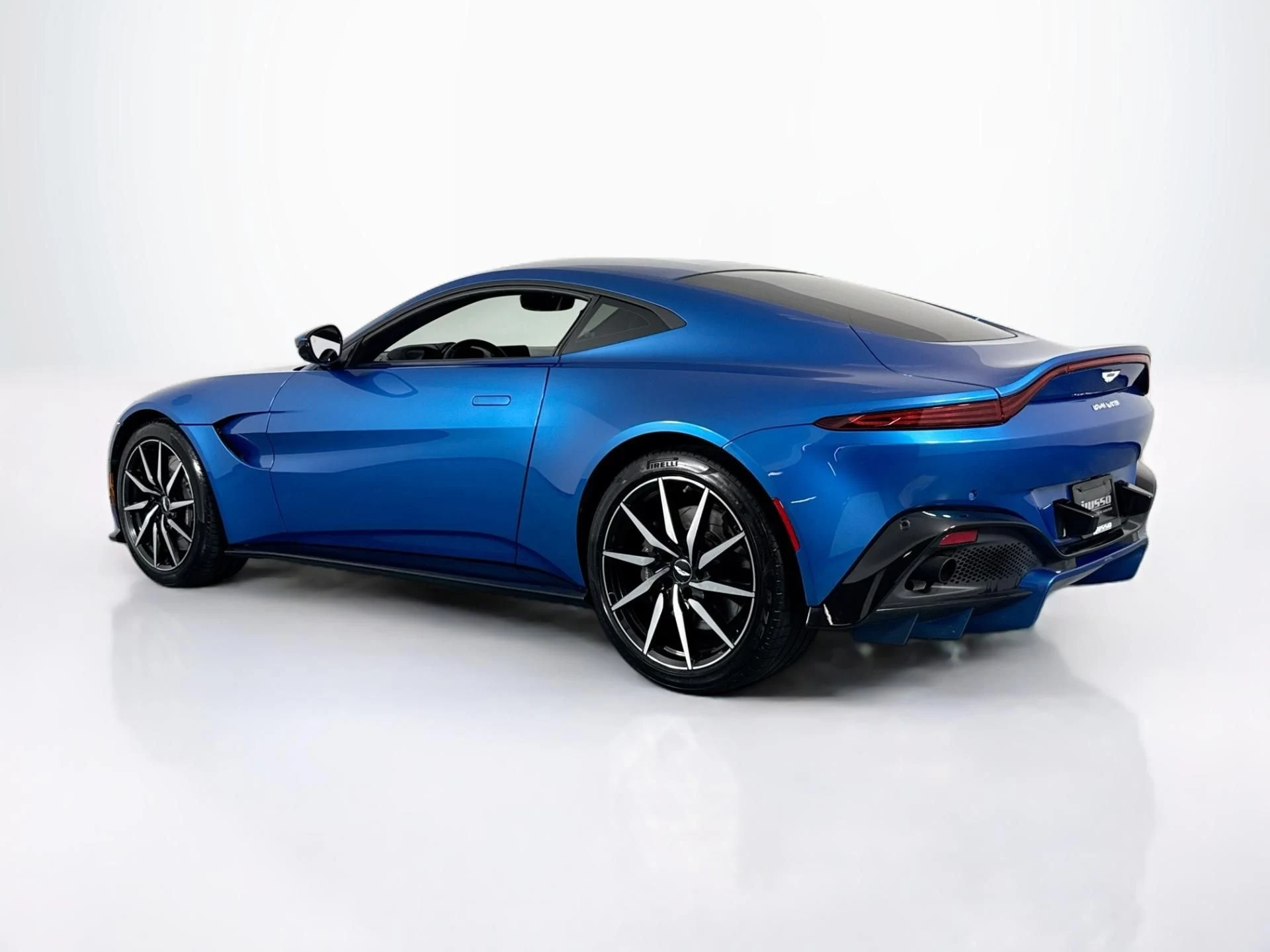 mph006_2269037036_Used_2019_Aston_Martin_Vantage_1784071656_5a0078e550
