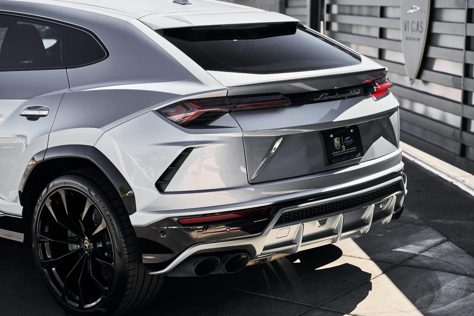 mph006_2271643269_Used_2021_Lamborghini_Urus_1788457824_eda3525764