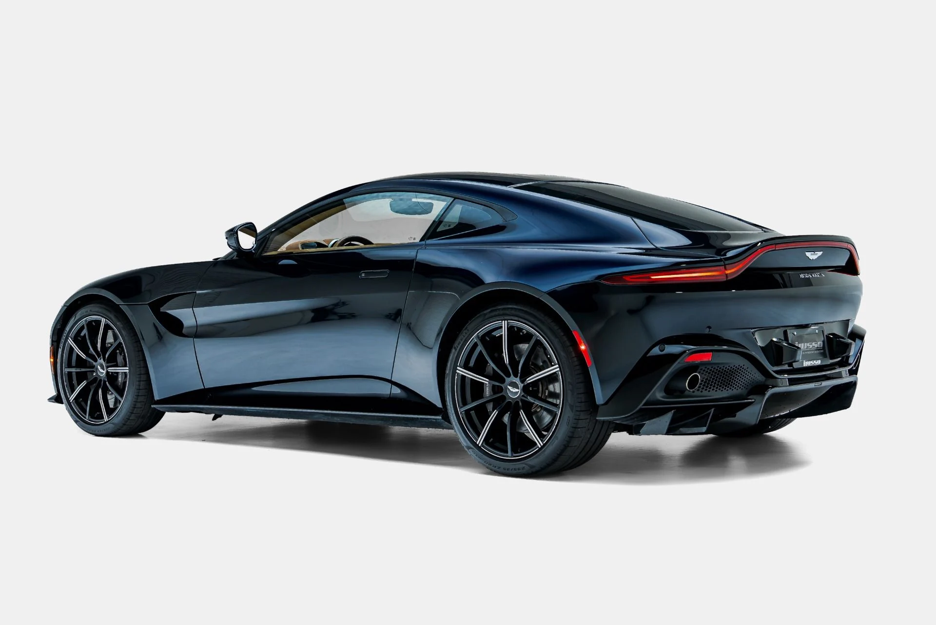 mph006_227278949_Used_2019_Aston_Martin_Vantage_1793290895_0a50413cc1