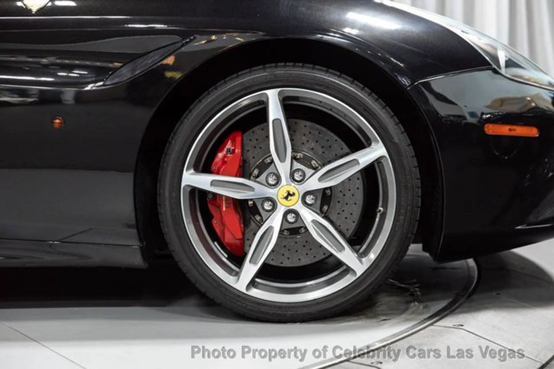 mph006_2277999367_used_2017_ferrari_california_t_convertible_9707_23074635_11_640_b6b70204dd