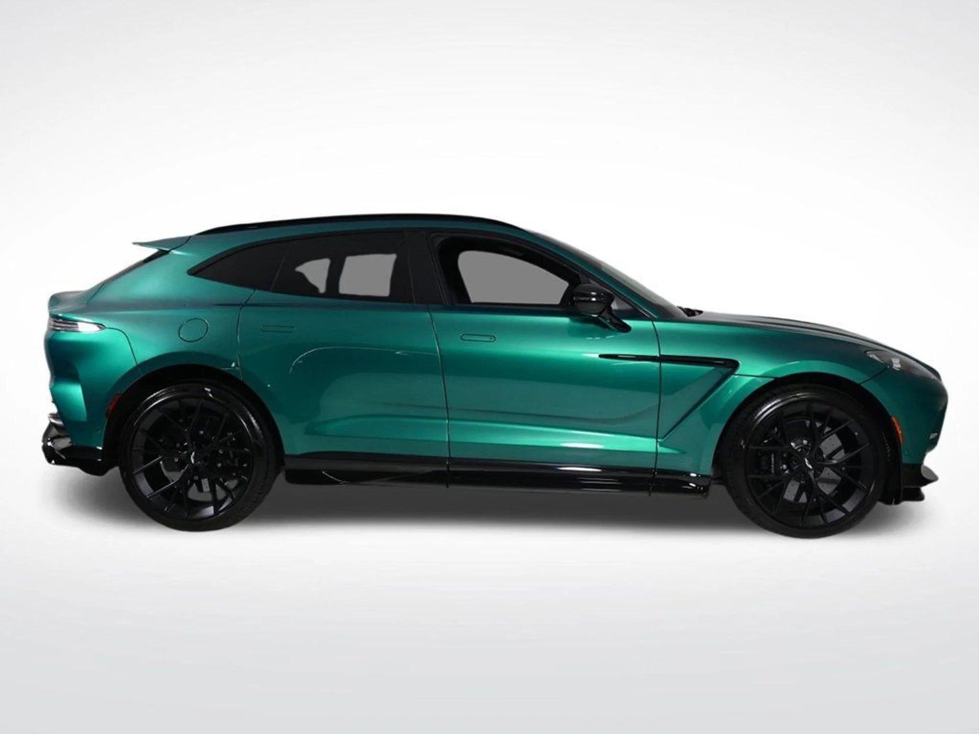mph006_2278021236_new_2026_aston_martin_dbx_707awd_11350_22968751_6_1024_59800ed9ec