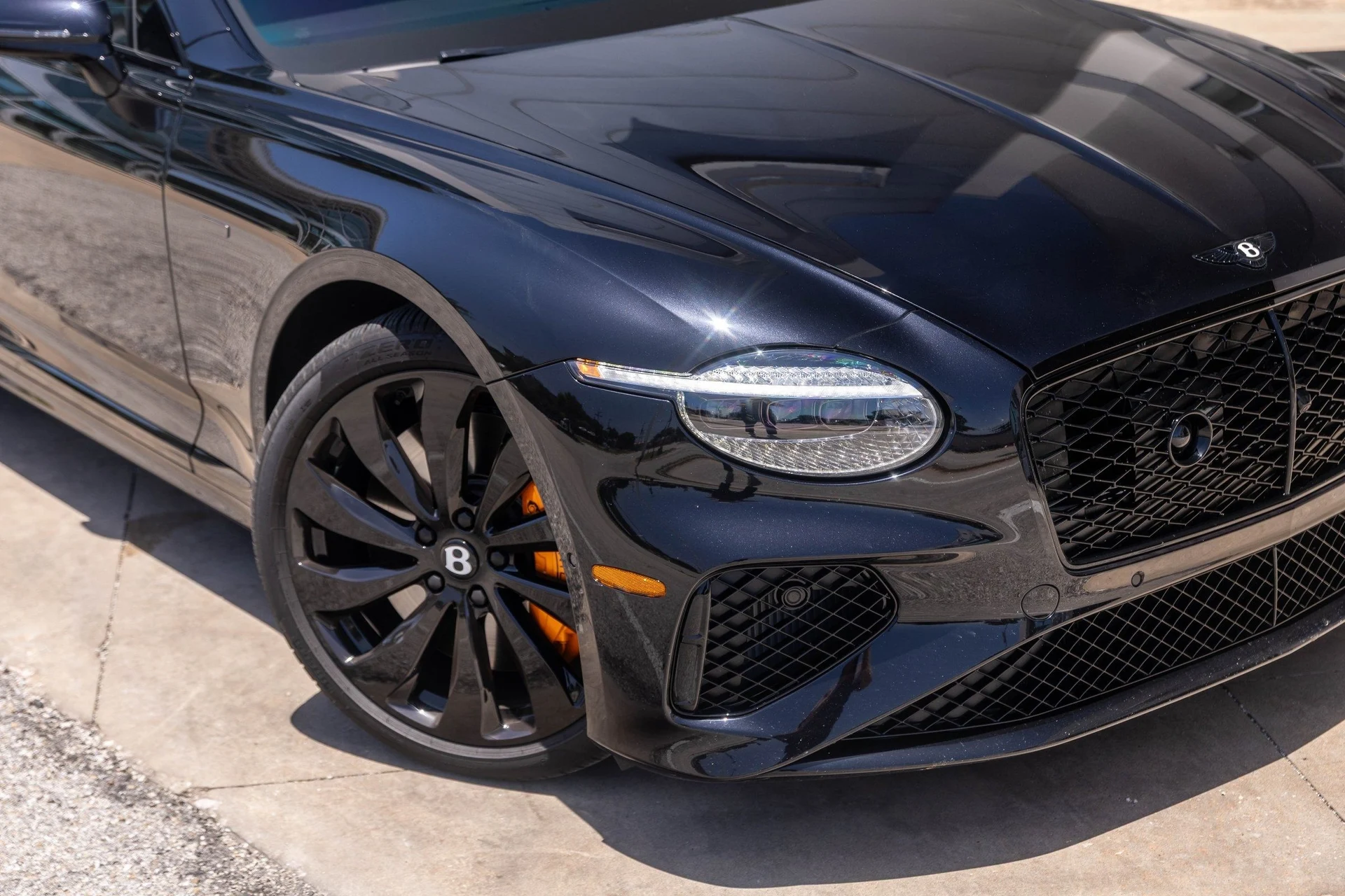 mph006_2283571648_Hi_Tech_Luxury_Imports_LLC_SCBCP_2_ZG_0_SC_023285_image_6_47b96d2ec7