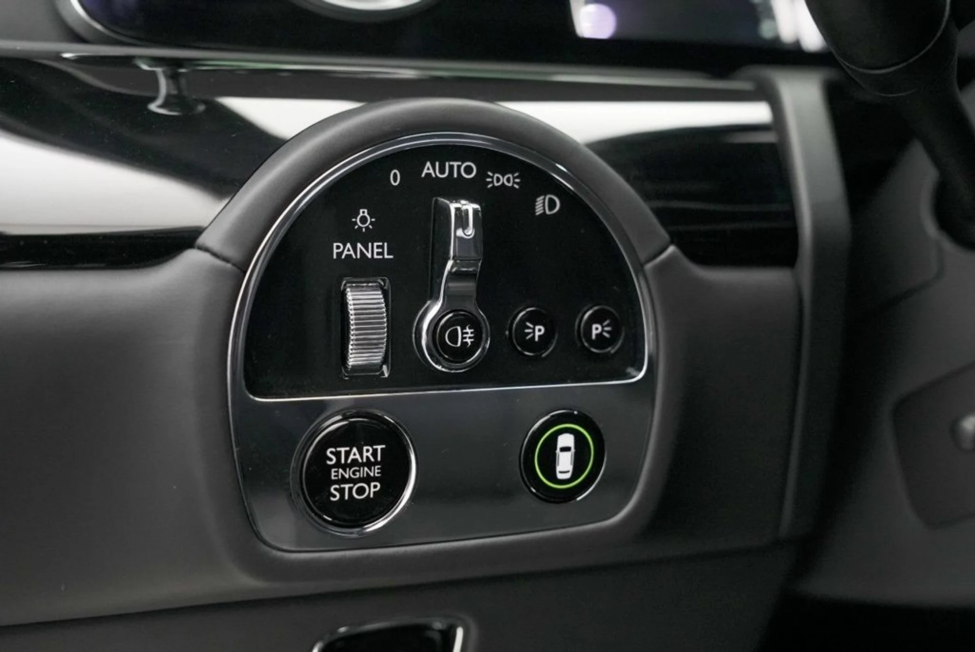 mph006_228887766_7gijmd22ju493waxwzoqeubkct6c_546c6166de