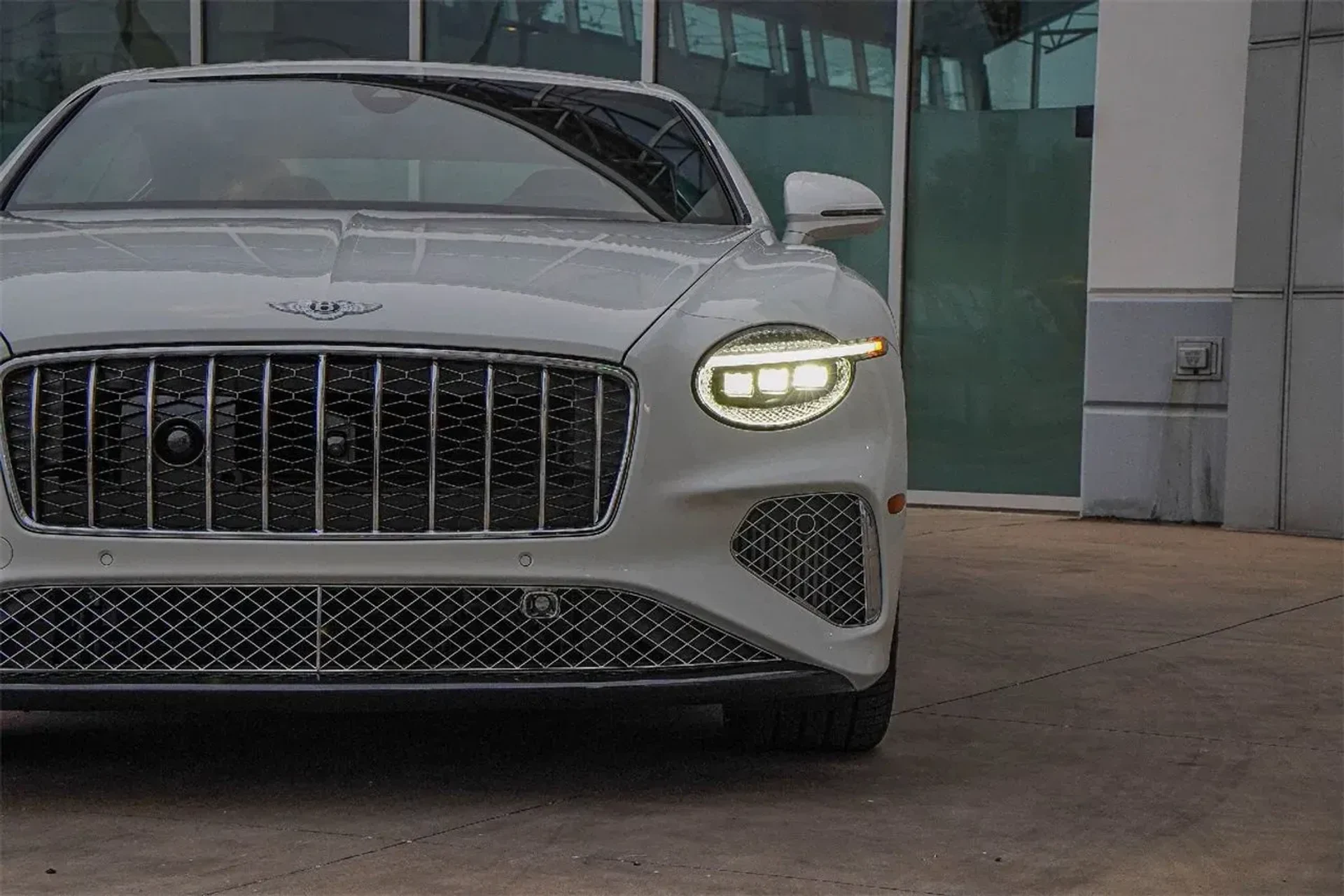 mph006_2294098910_d69e971ed513485c8b8723e7740c2362_630d8adb7d