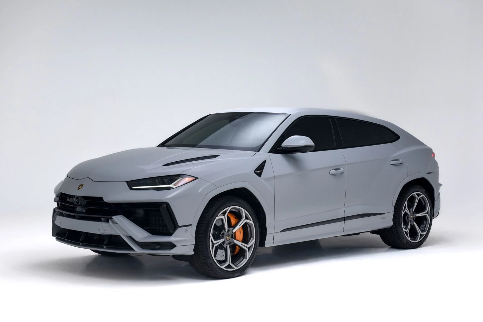 mph006_2299150034_Used_2024_Lamborghini_Urus_S_1777580732_e6d8665bb1