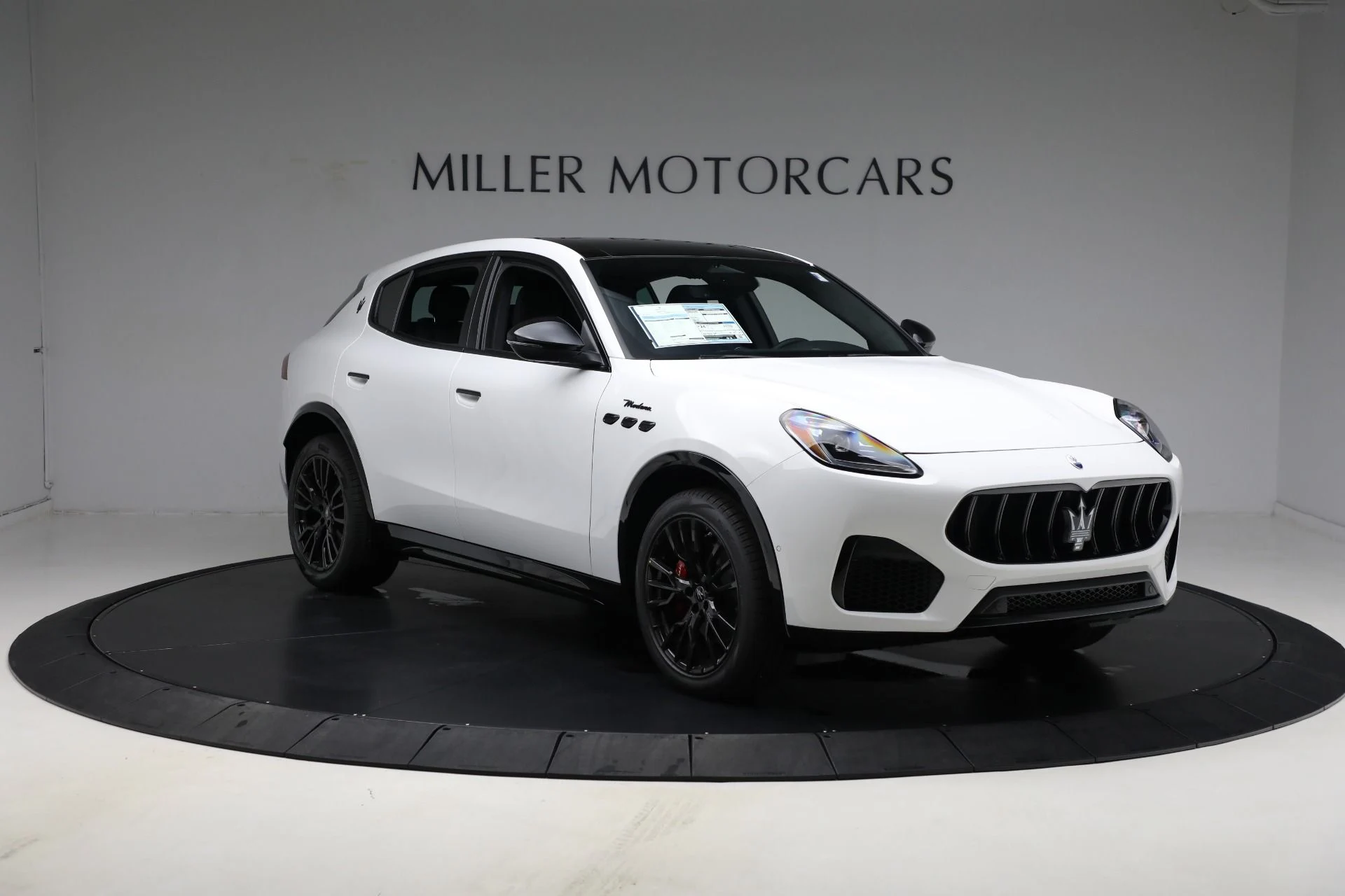 mph006_2302022431_New_2025_Maserati_Grecale_Modena_188c78c6b6