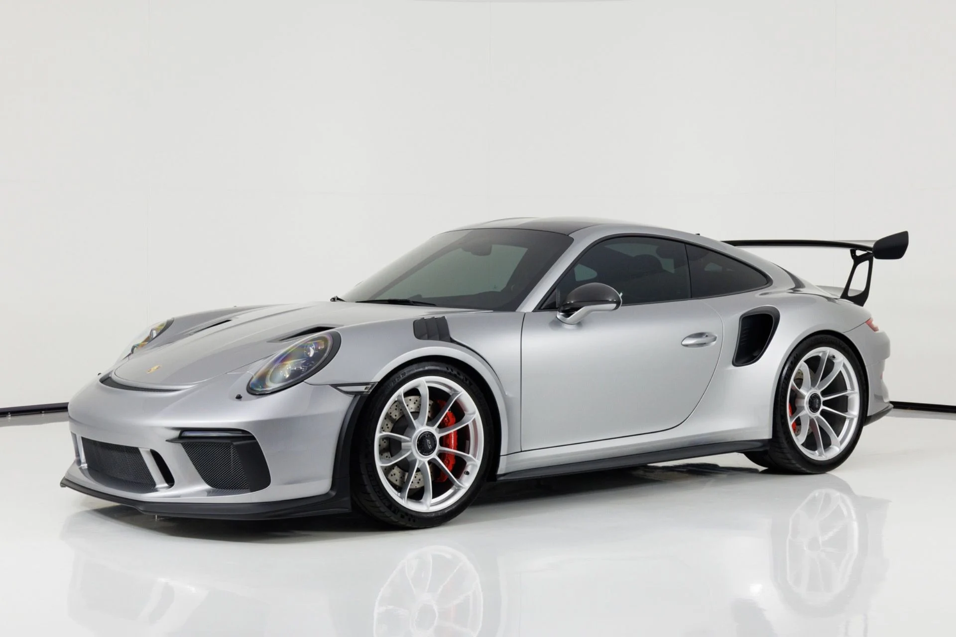 mph006_2303765099_Used_2019_Porsche_911_GT_3_RS_1778792364_c8a8cb64c7
