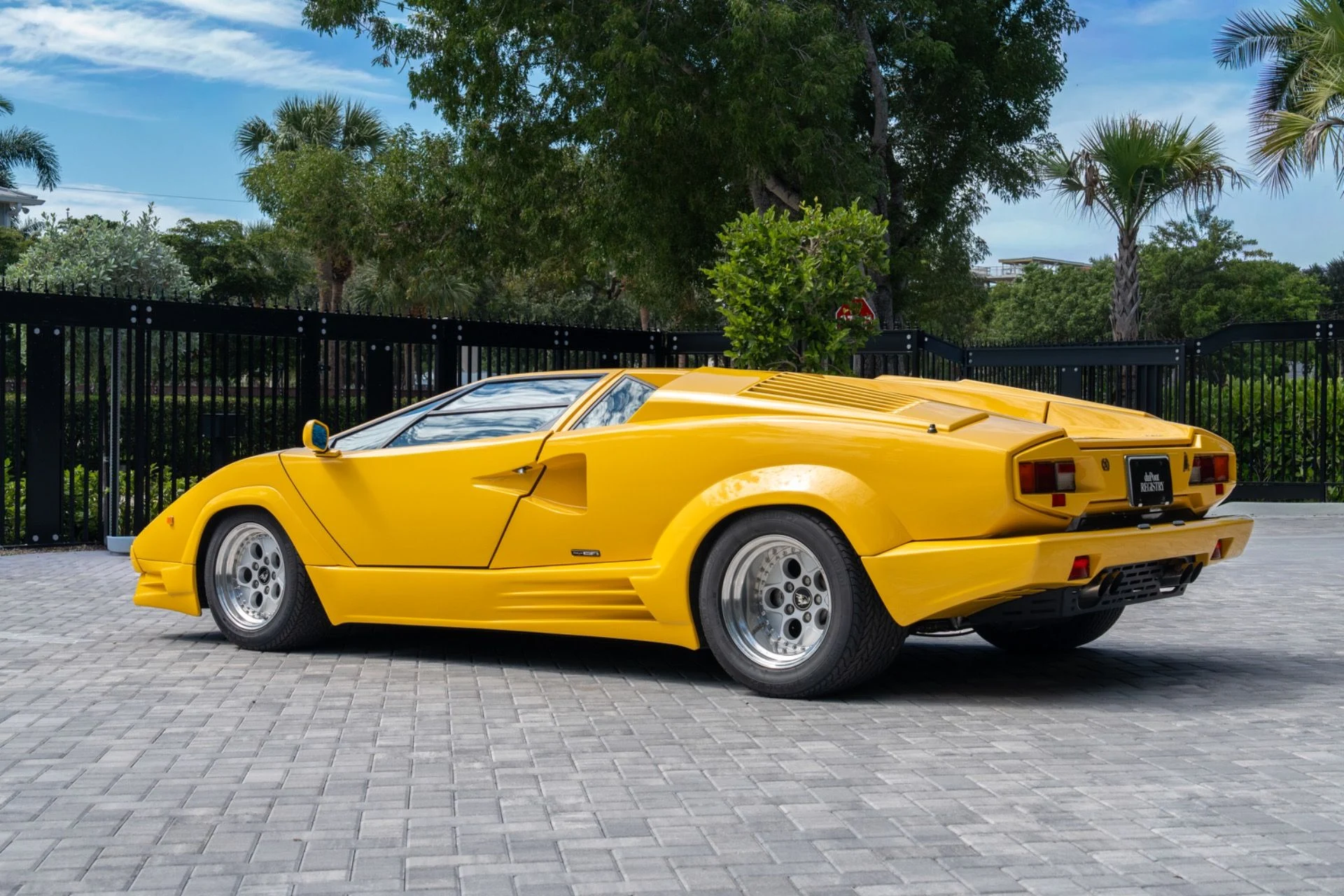 mph006_2310845799_Used_1989_Lamborghini_Countach_25th_Anniversary_1793038200_76b53a9424
