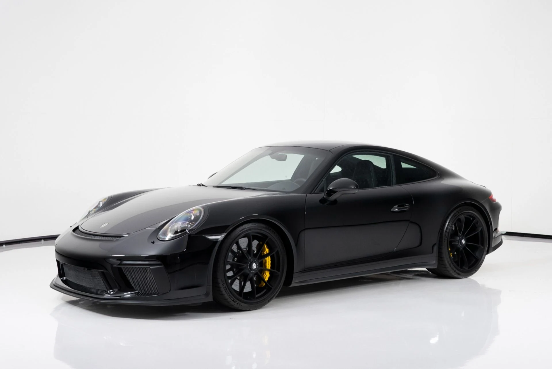 mph006_2314930817_Used_2018_Porsche_911_GT_3_1758757115_fd3caeb101