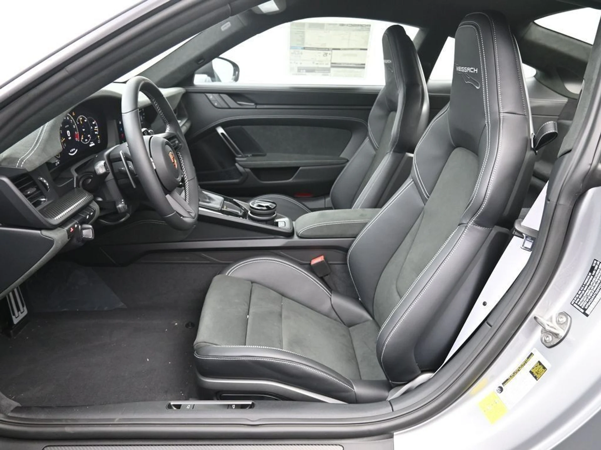 mph006_2316311020_94b2d0c9d9eb4325b6bd632d79acdd93_c0ff2e0355