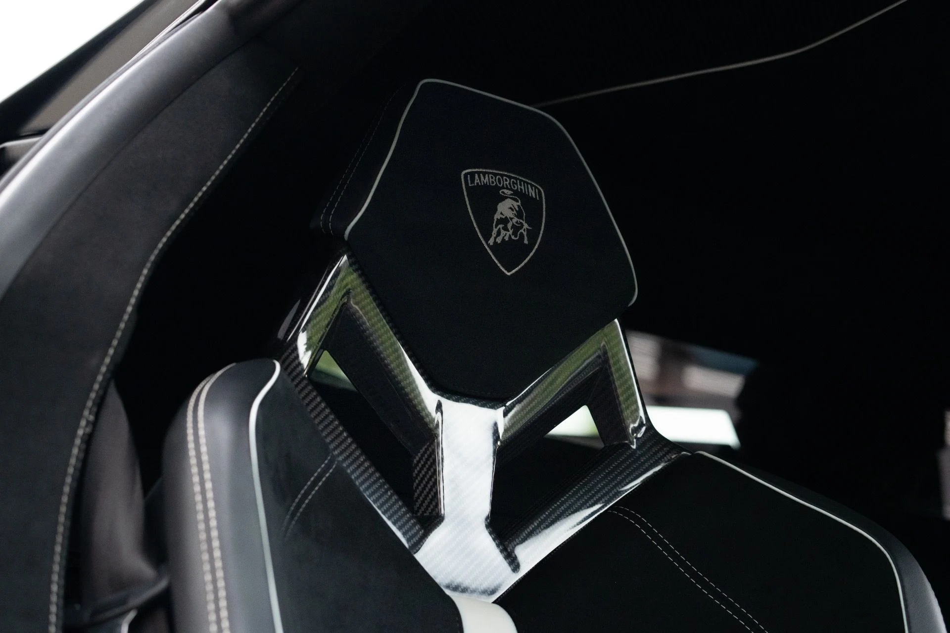 mph006_2327462793_Used_2016_Lamborghini_Aventador_LP_750_4_SV_1768280004_7fcf9f59e0