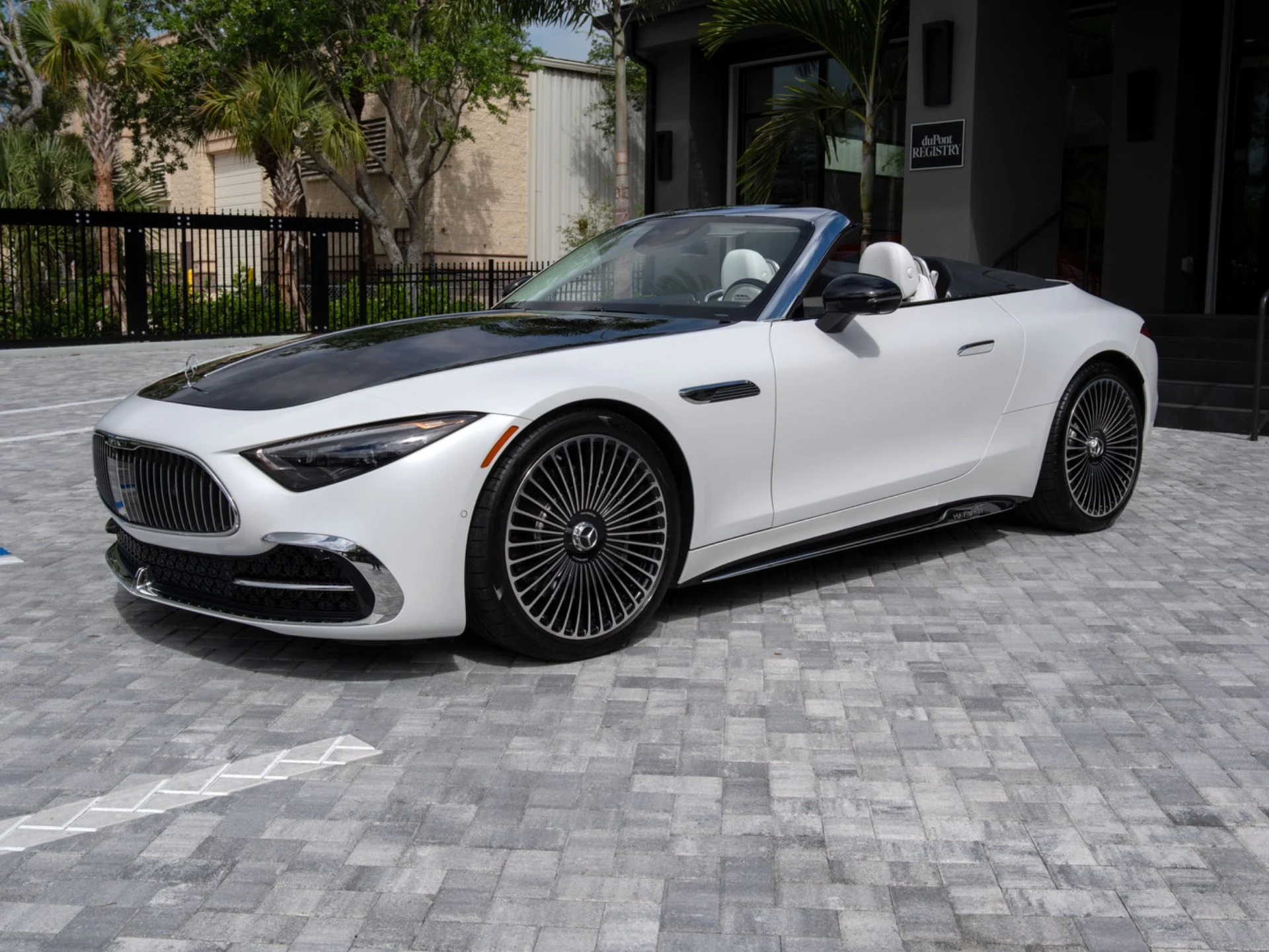 mph006_2327480454_Used_2026_Mercedes_Benz_SL_Maybach_SL_680_Monogram_Series_1775231648_b18b84e07a