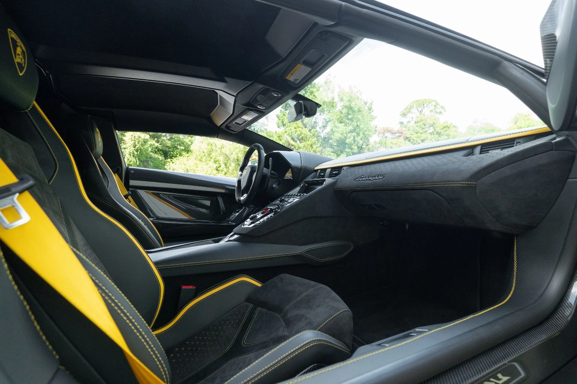 mph006_233014278_Used_2022_Lamborghini_Aventador_LP_780_4_Ultimae_1757714109_efe7babb20