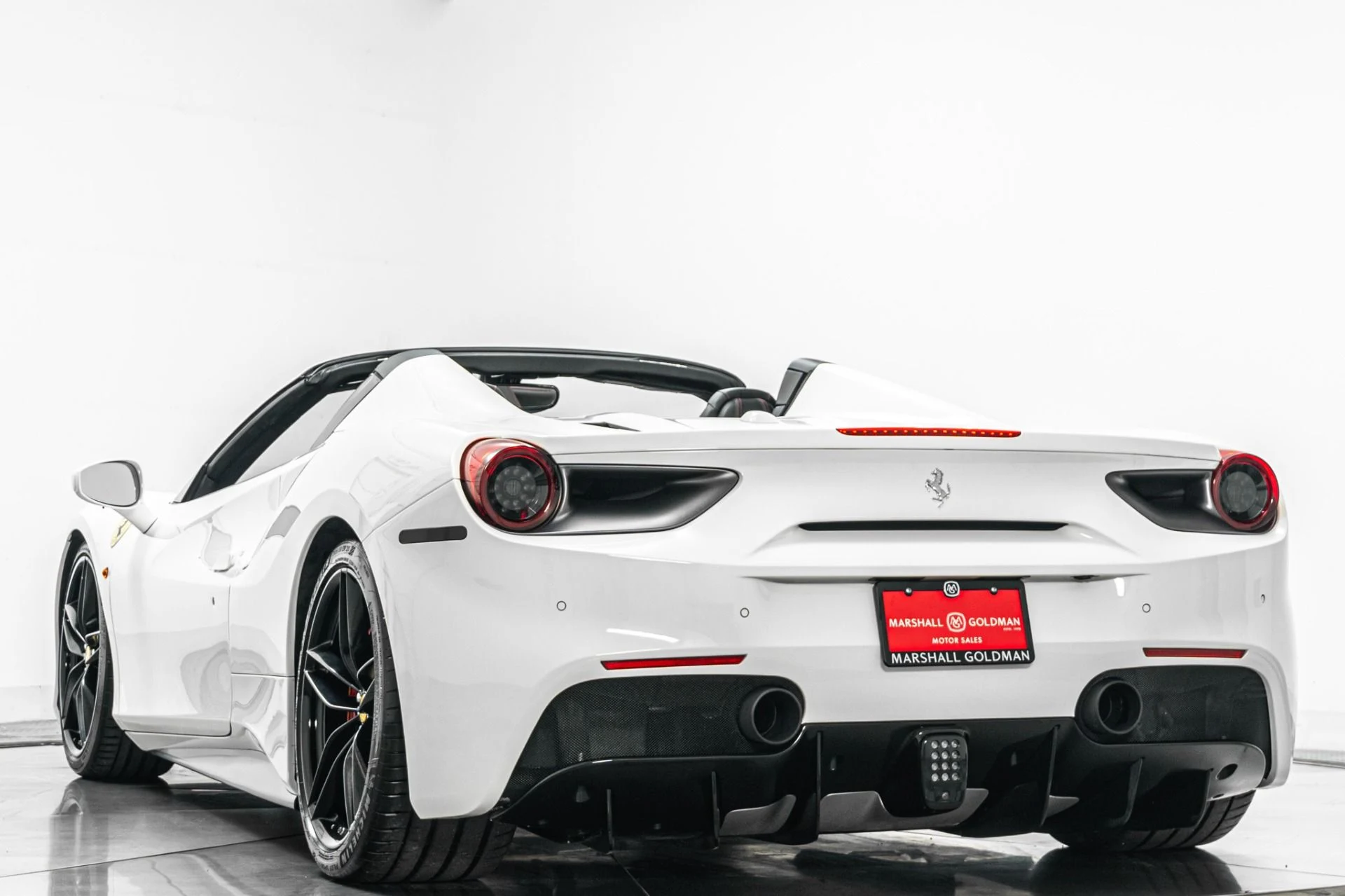 mph006_233163491_Used_2018_Ferrari_488_Spider_1783615982_613433de85