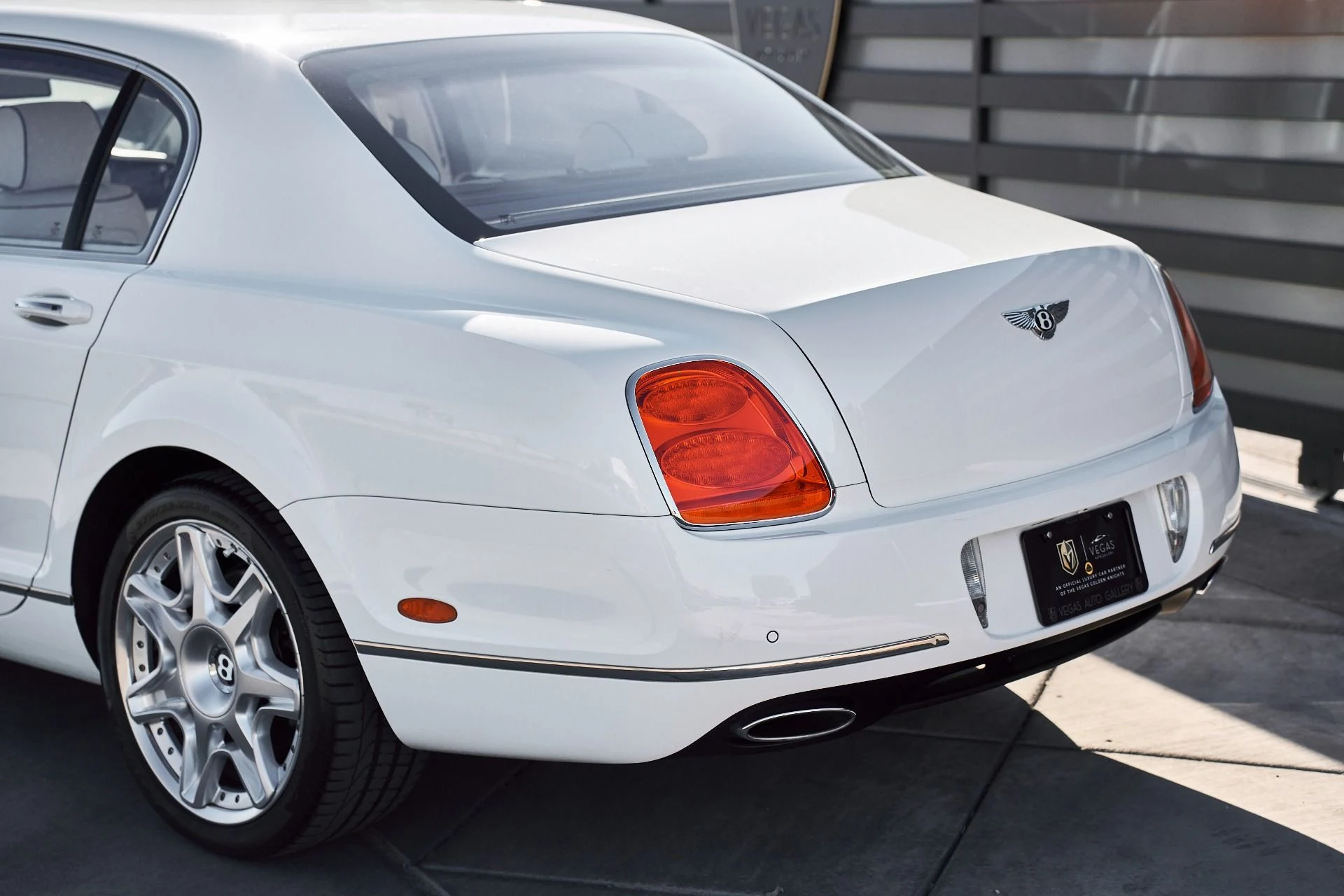 mph006_2341761087_Used_2012_Bentley_Continental_Flying_Spur_1765853725_ec254bcd1d