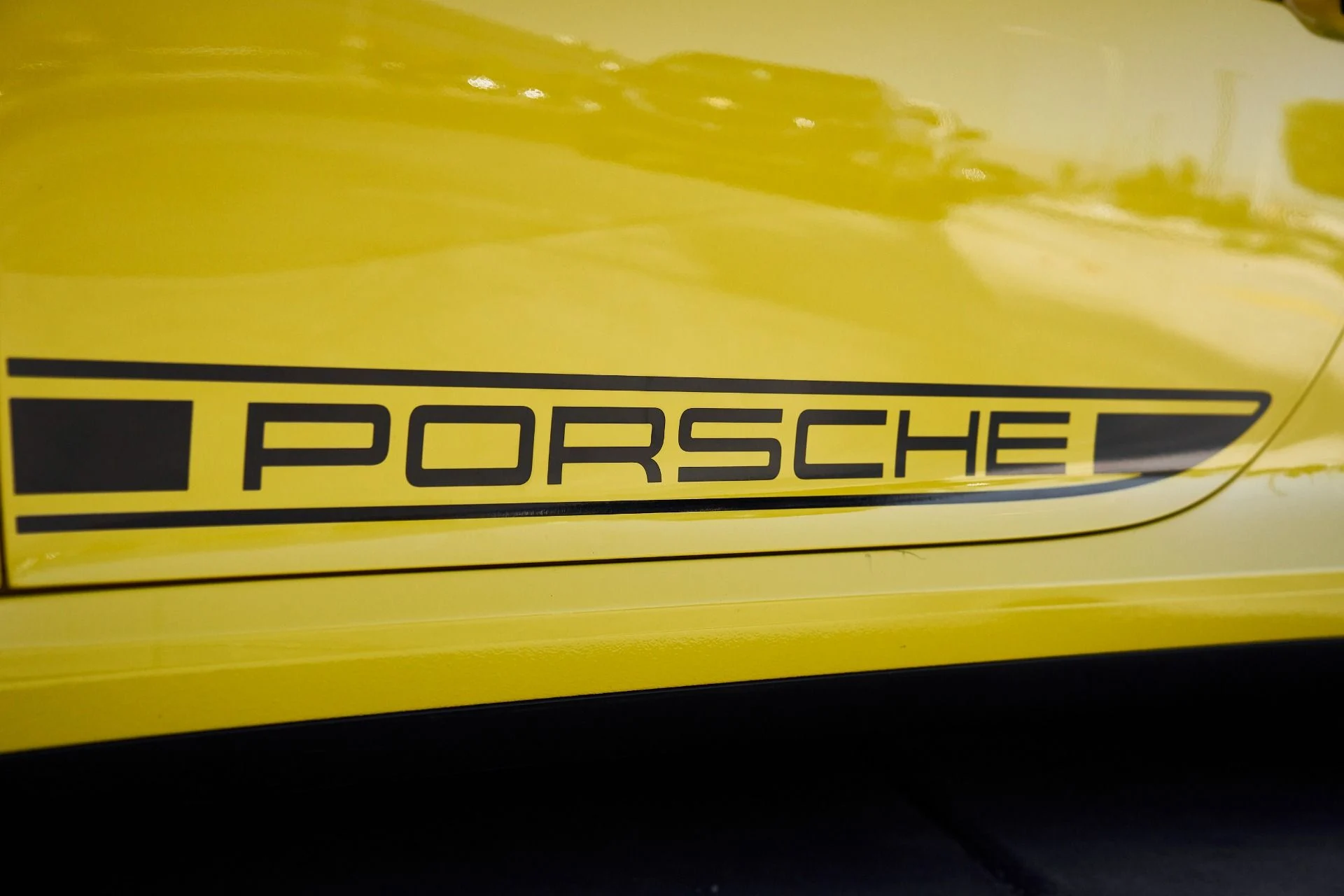 mph006_2341875586_Used_2022_Porsche_911_Carrera_4_S_1761081906_ae9330022e
