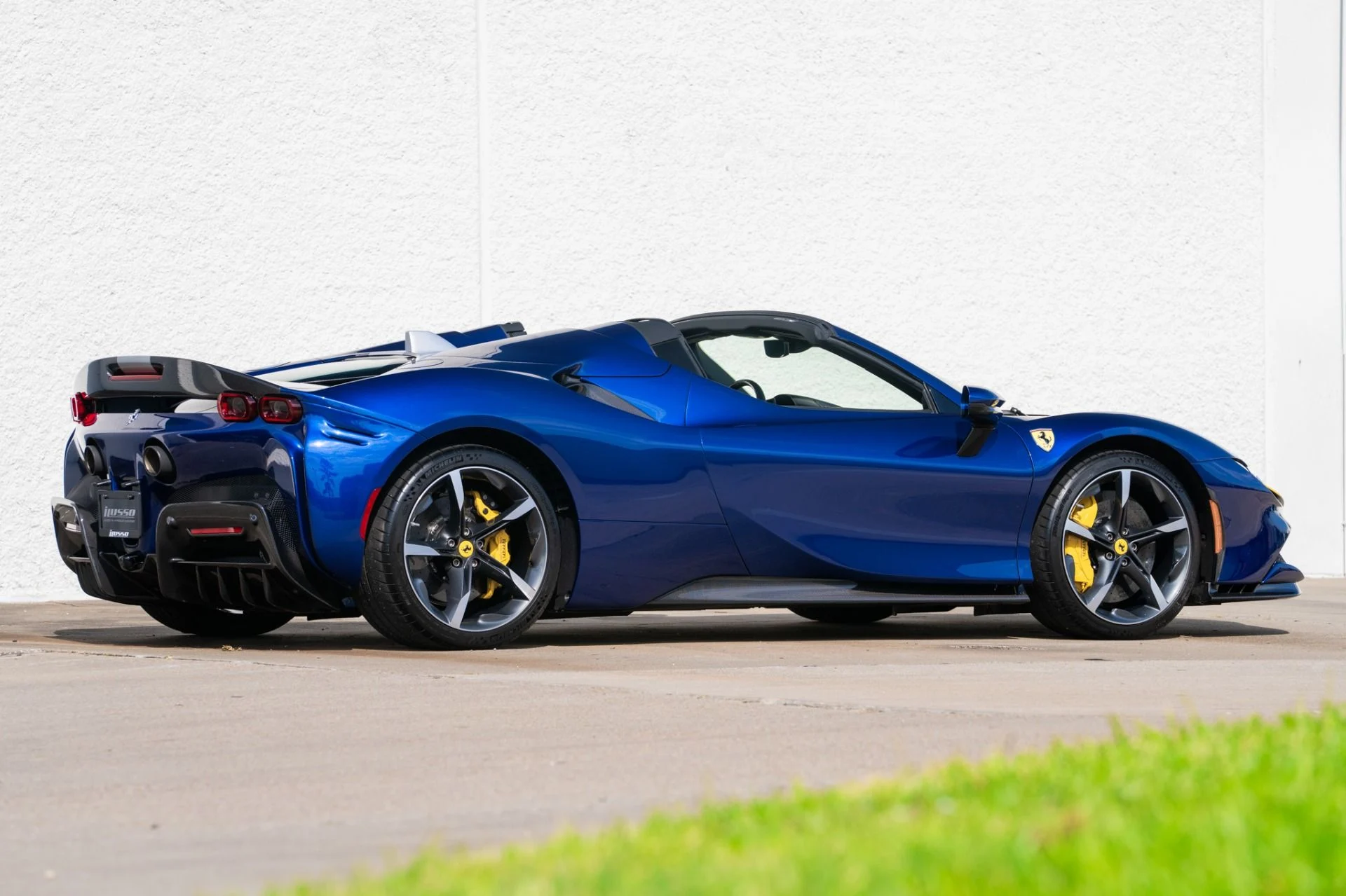mph006_2360537586_Used_2022_Ferrari_SF_90_Spider_Assetto_Fiorano_1757958945_c03db78999