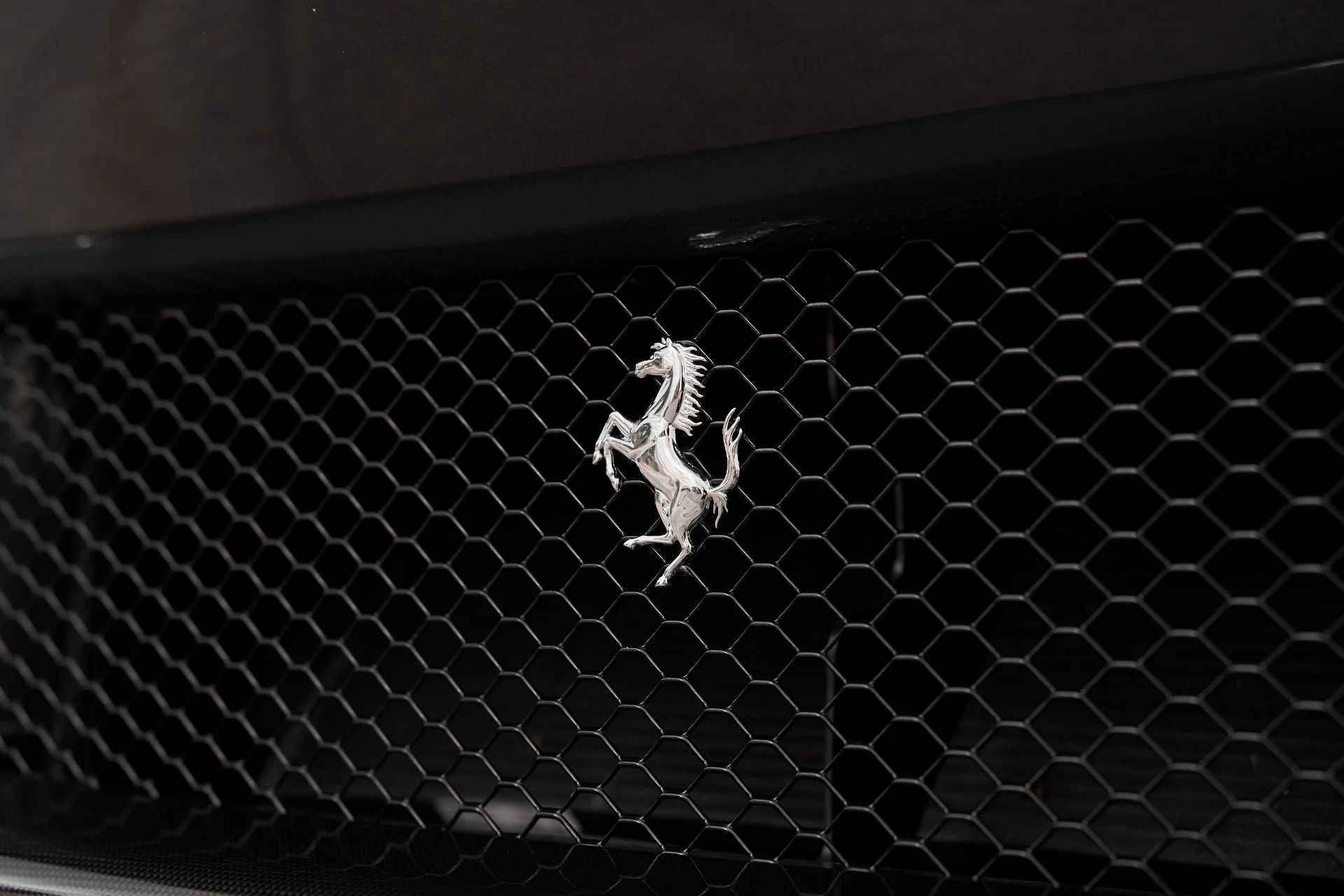 mph006_2361307169_Used_2025_Ferrari_Purosangue_1762993306_fde5050cc0