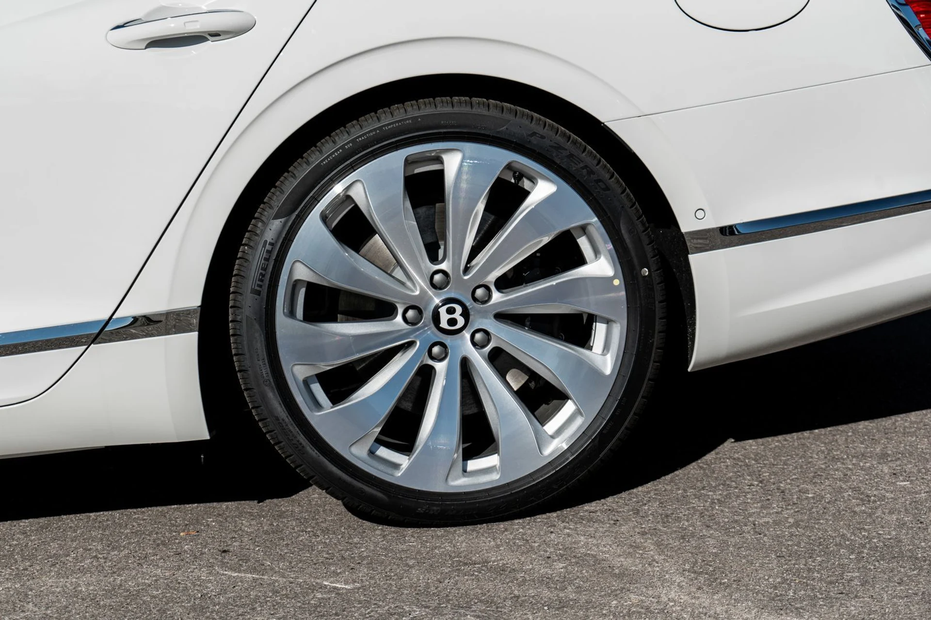 mph006_236795588_81c4ed1e_250e_4e05_9a23_b75edd90eae7_55aad0b8e3