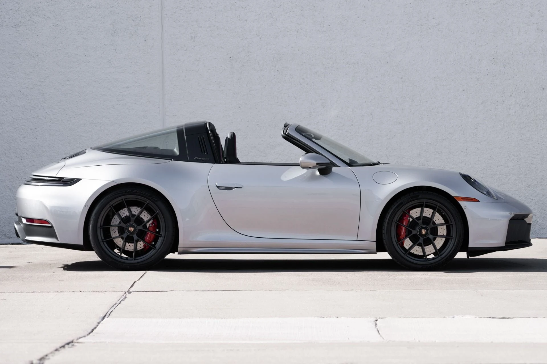 mph006_2368978508_Used_2026_Porsche_911_Targa_4_GTS_Targa_4_GTS_1767211945_204888ebde