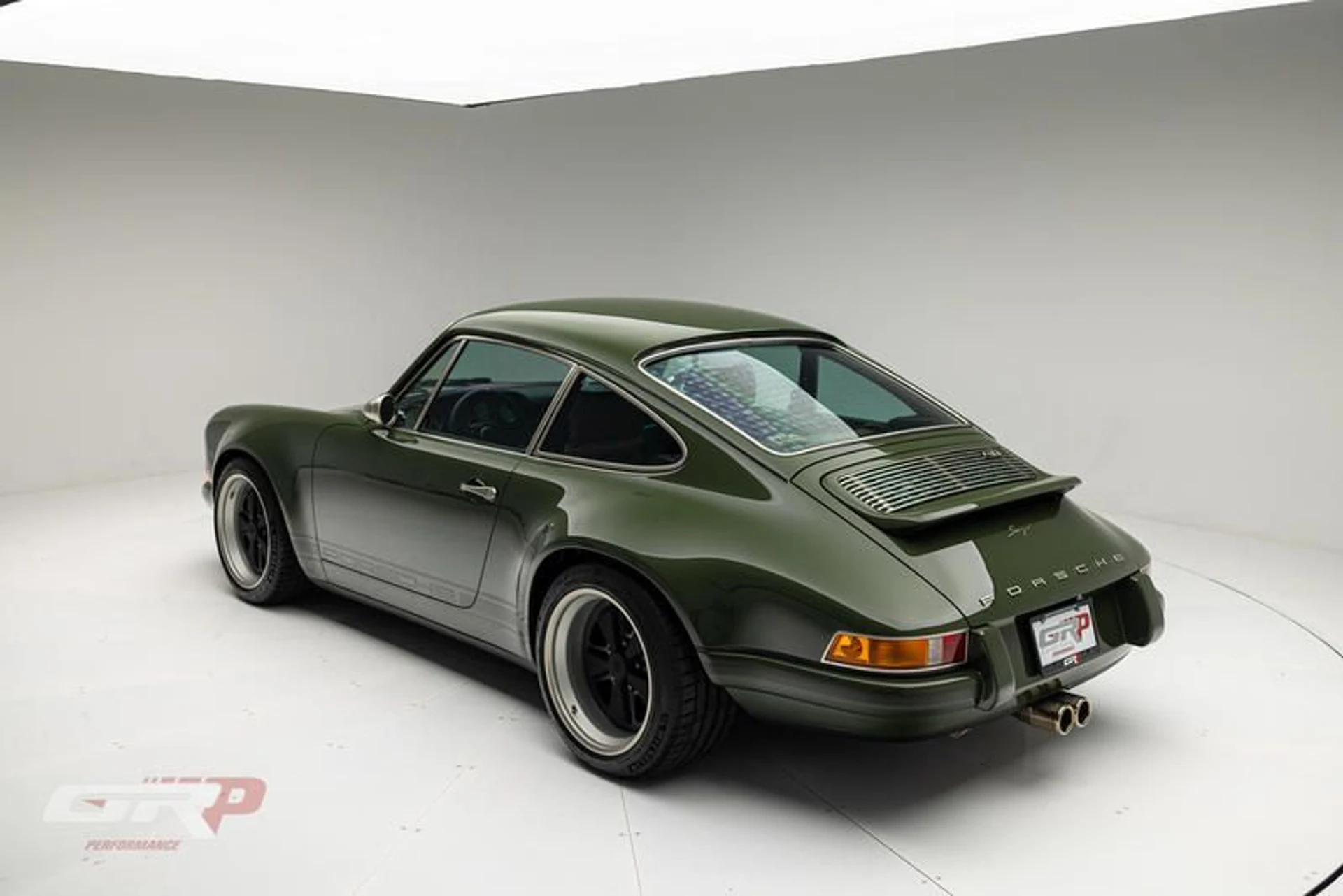 mph006_2369551821_D2589170_59_A7_47_A1_B7_C8_3_CB_645_A4_D3_AA_2e8ef70ae1