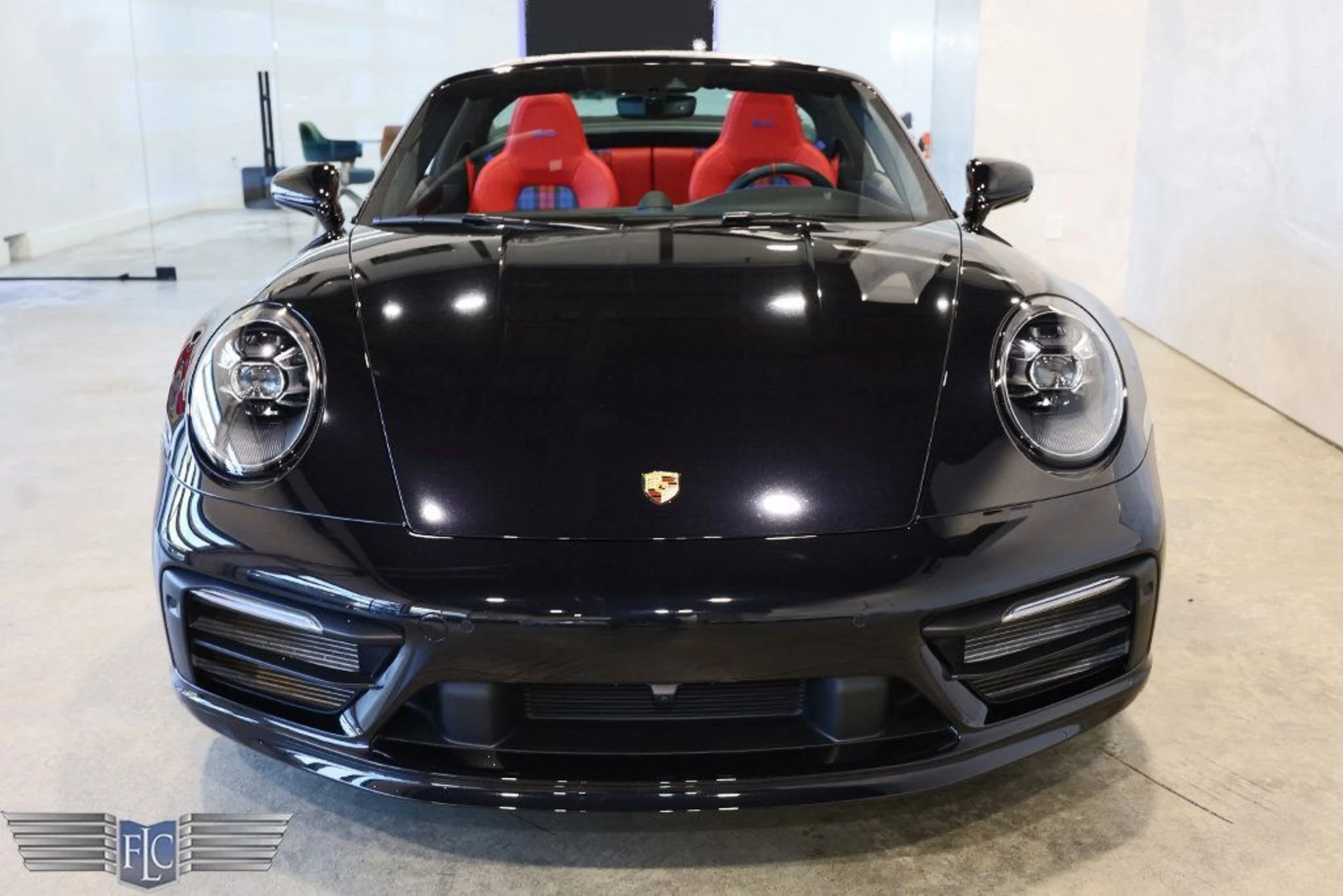 mph006_2370711914_used_2024_porsche_911_targa4s_9689_22903076_7_1024_02c7c625e7