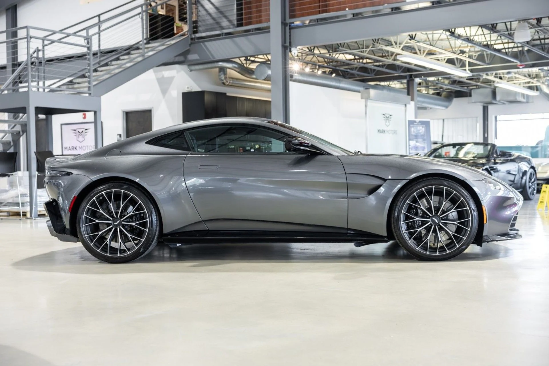 mph006_2370943164_2_Q_2a533cacac