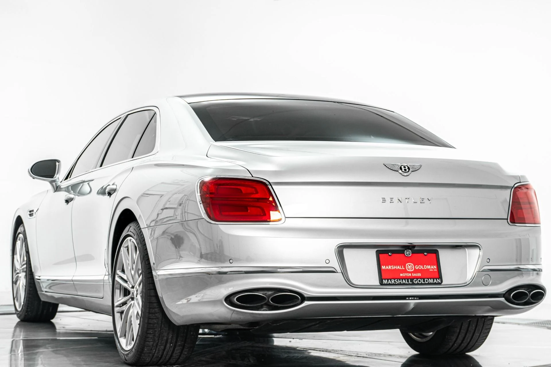 mph006_2371083785_Used_2022_Bentley_Flying_Spur_V8_Great_Colors_Engine_Turned_Veneers_Mulliner_Package_1773426233_7052e1faf4