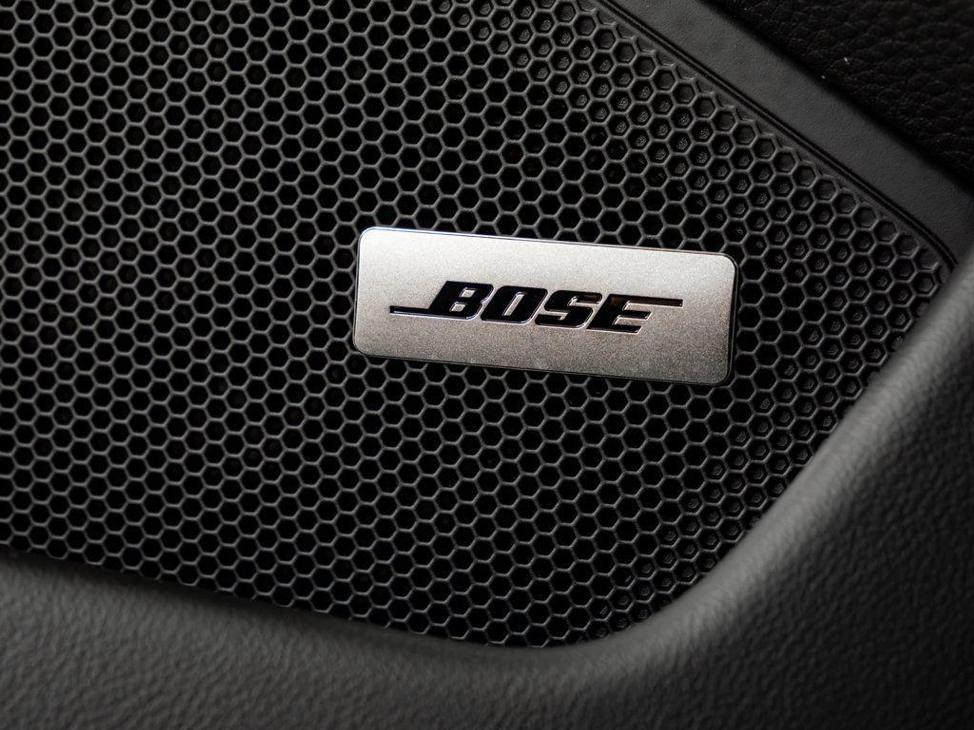 mph006_237651211_SO_Bv_Ud_HA_0_IB_3l_KYJ_Xe_Q_Ikx_Z2_Yzk_381530bd71