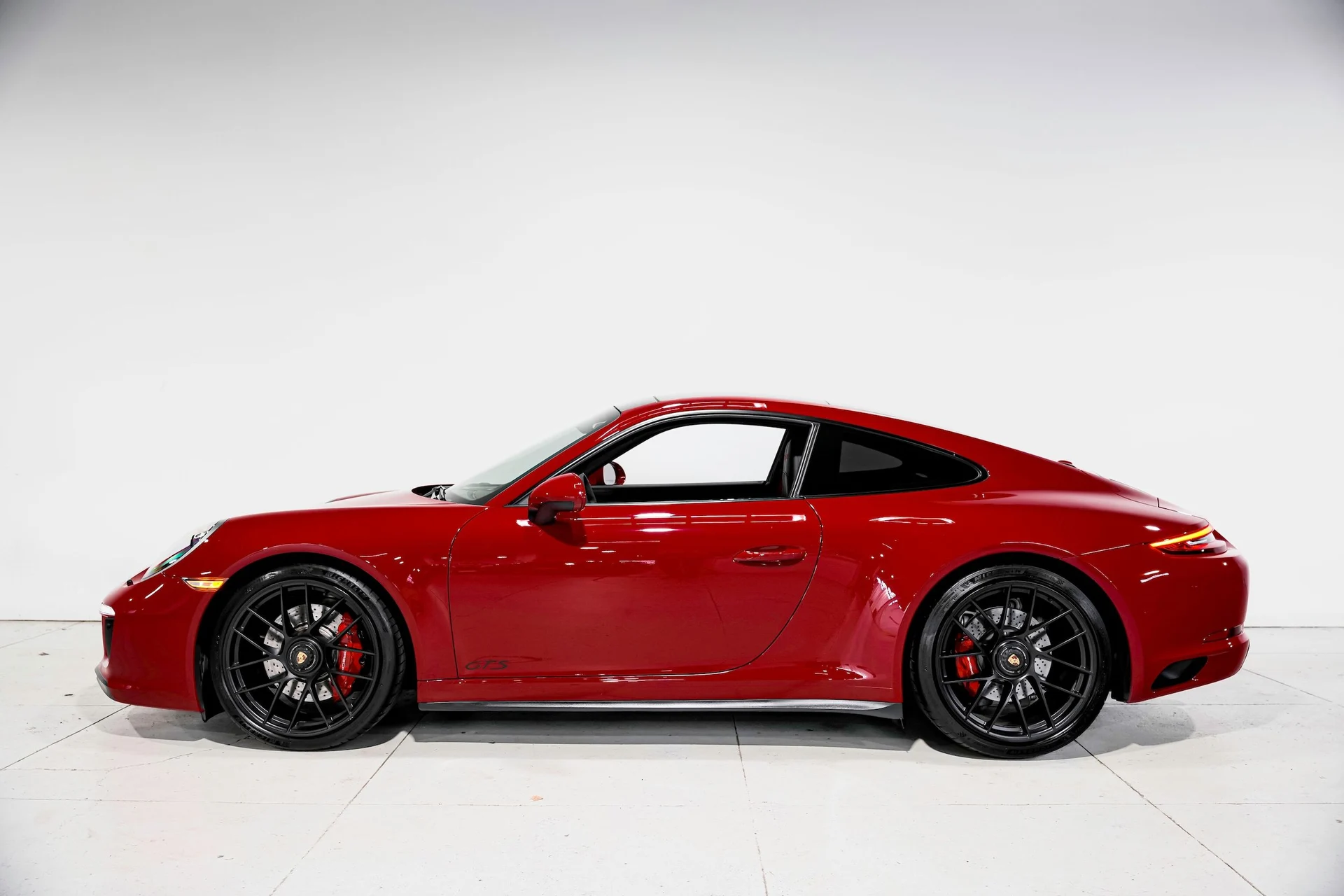 mph006_2378052056_e9d064a5b2f035eec2057f69435c39e6x_37af4a6525