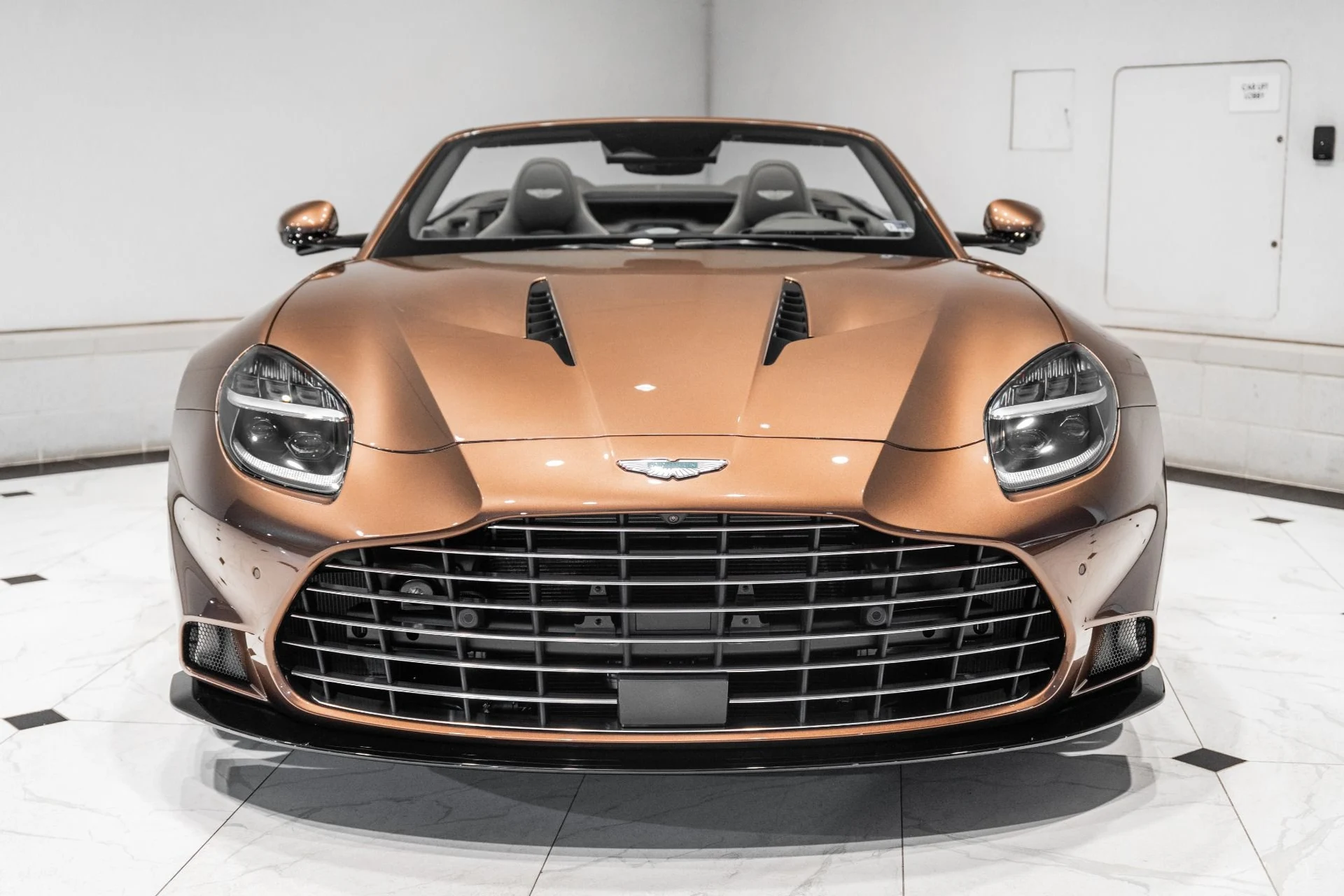 mph006_2379045986_New_2026_Aston_Martin_Vanquish_Volante_1783526001_a00abd673d