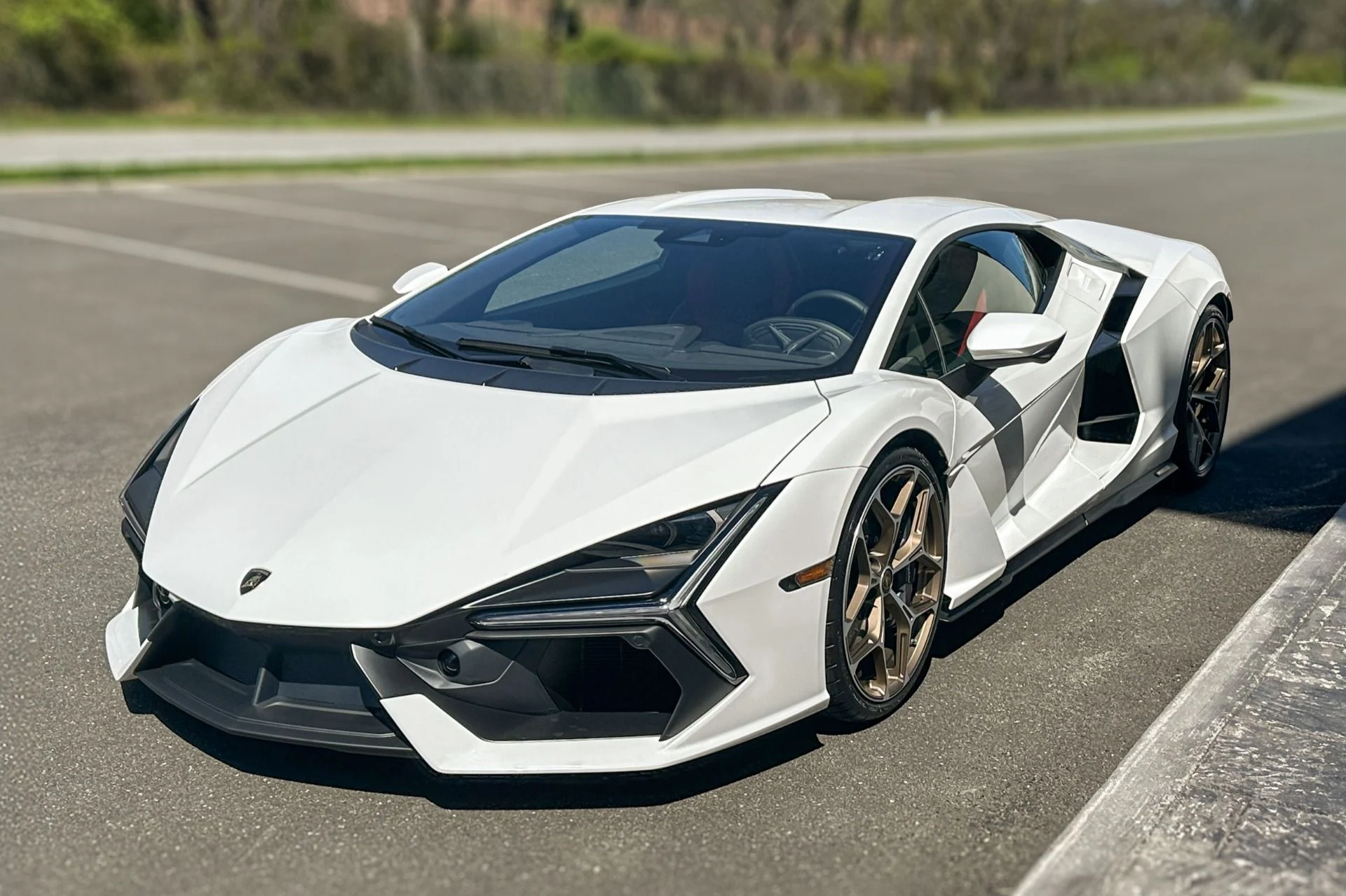 mph006_2379817987_Used_2026_Lamborghini_Revuelto_1783720263_651bab7fe8