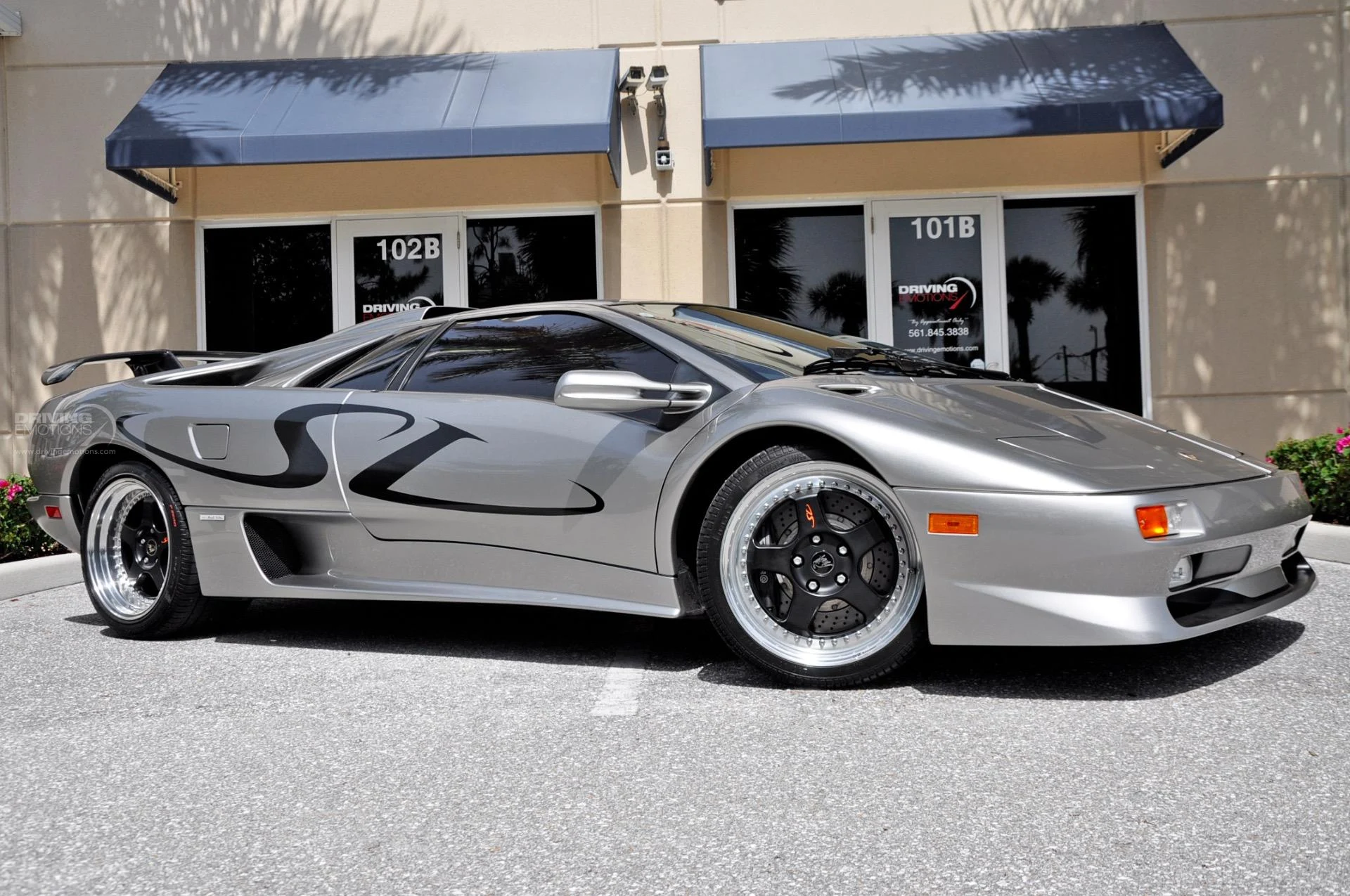 mph006_2385960931_192_p7_l_251d7dda65